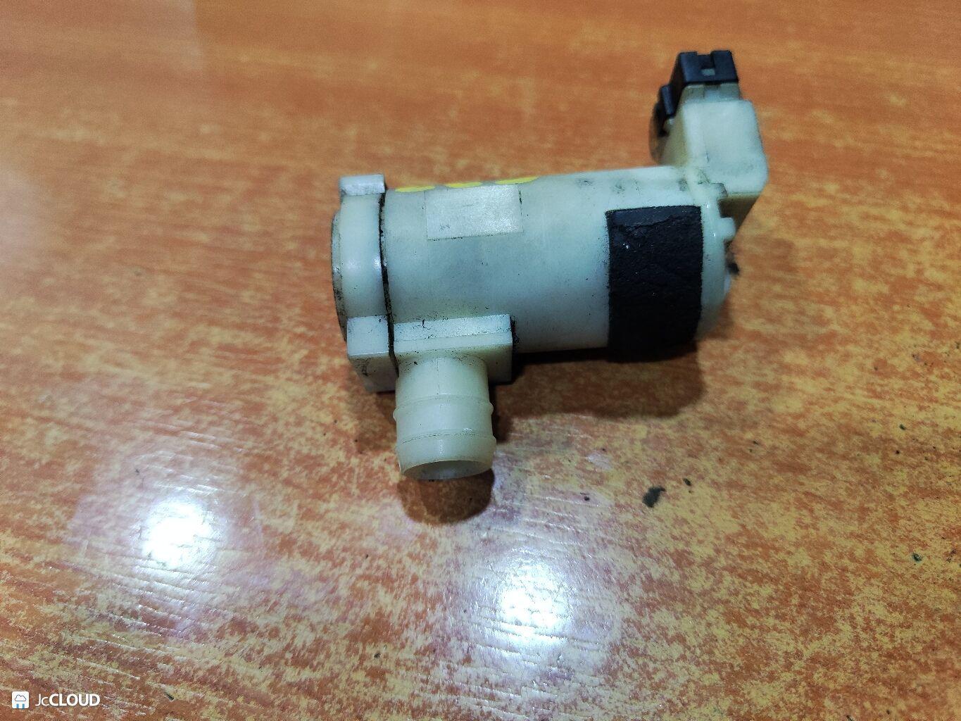 Мотор бачка омывателя NISSAN ATLAS, CONDOR G2H41, R8F23, P8F23 TD27, QD32 24V 4 ракурс