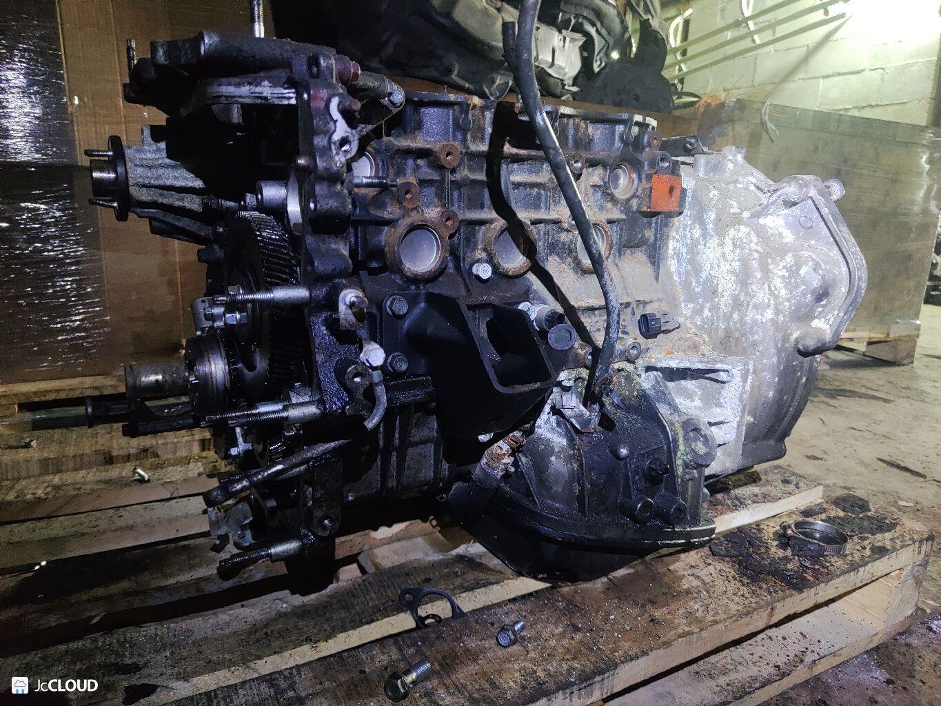 Блок двигателя ISUZU ELF NJS85A, NKR85A, NKR85R, NKS85A, NLR85A, NLR85AR, NMR85AR, NMR85E, NMR85H, NMR85R, NMS85AR, NMS85H, NNR85AR, NNS85AR, NPR85AR, NPR85YN 4JJ1 - 3 ракурс