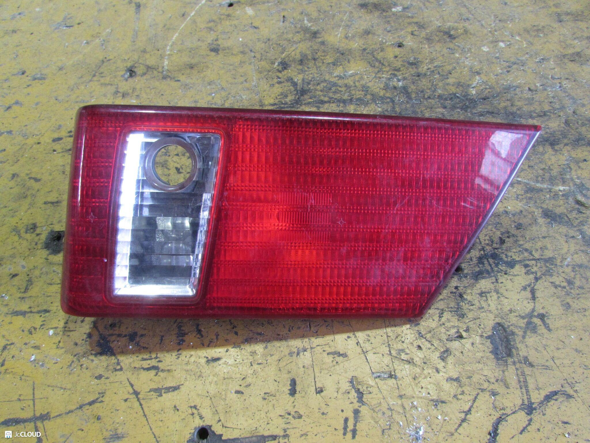 Вставка между стопов правая задняя TOYOTA SPRINTER AE110, AE114, EE111 5AFE, 4EFE 12-445 1 ракурс