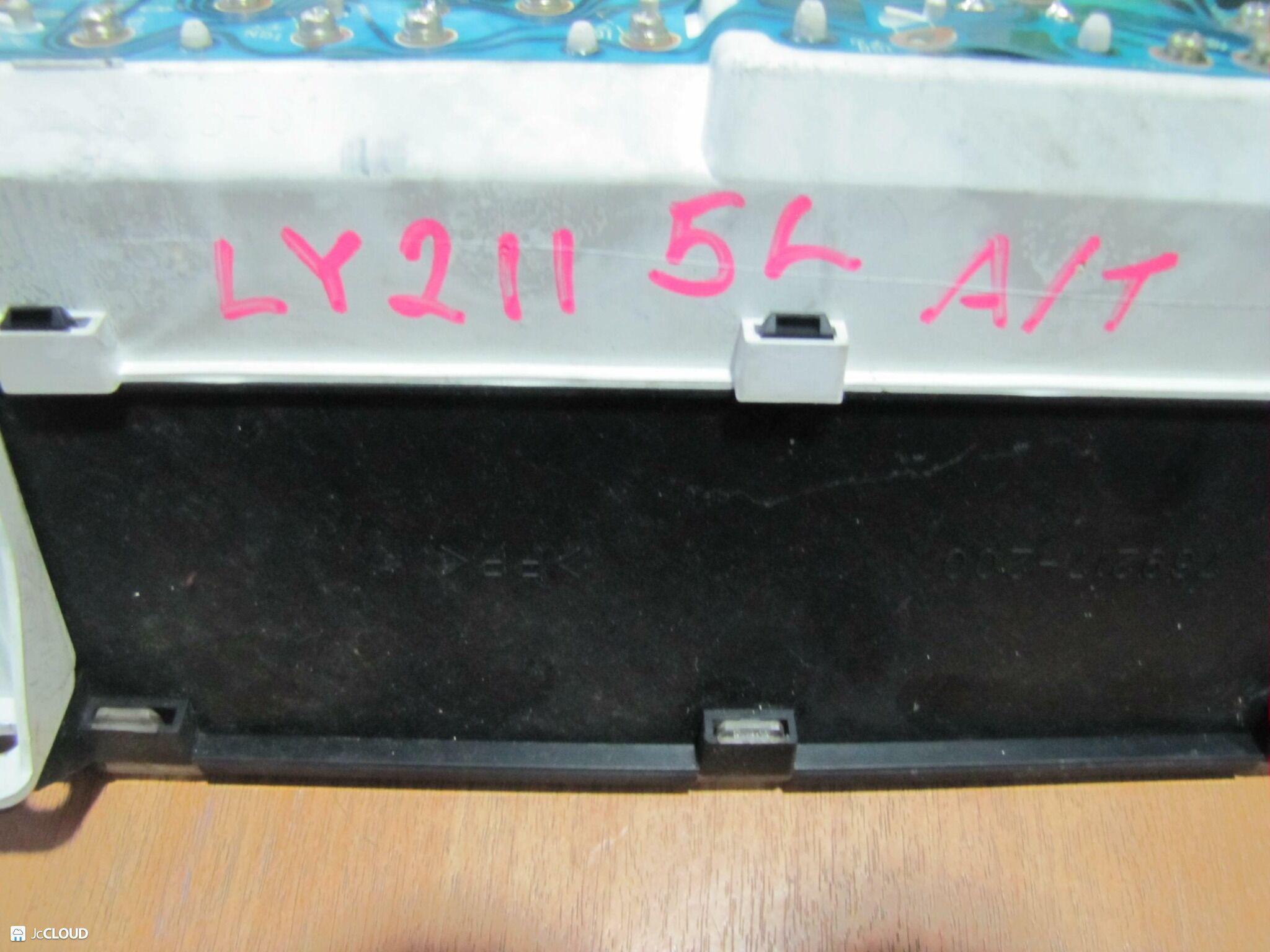 Спидометр TOYOTA DYNA, HIACE, TOYOACE LY211, LY111 3L, 5L 83010-25052 4 ракурс