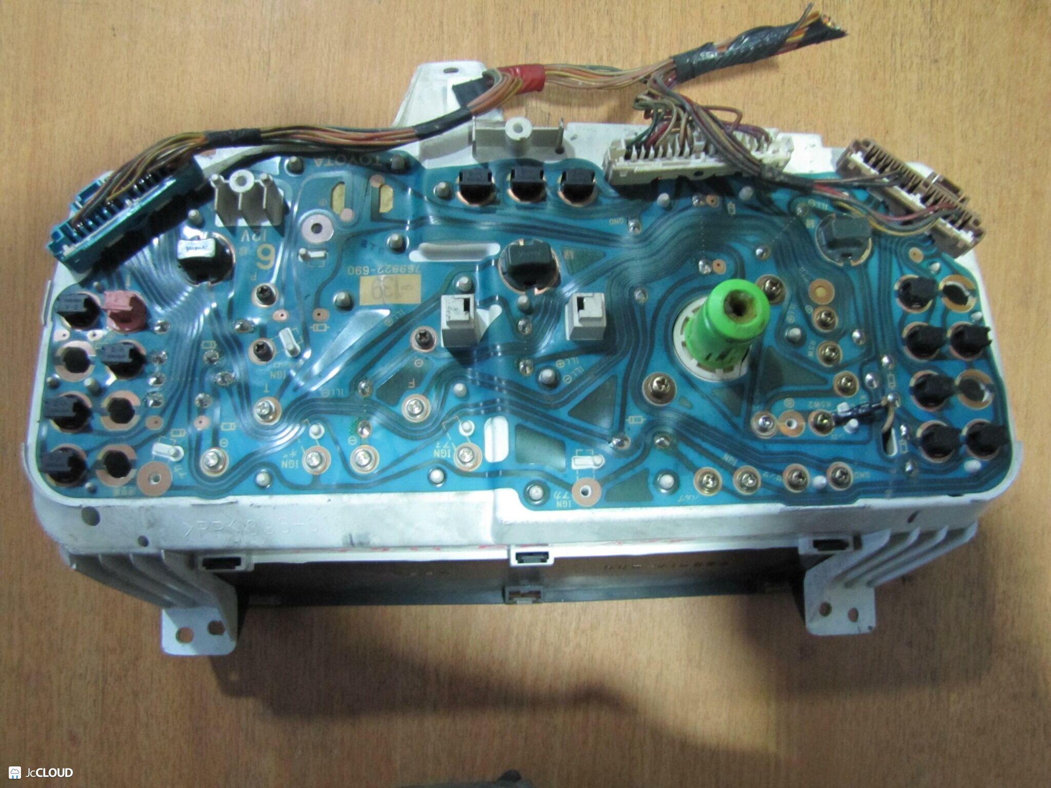 Спидометр TOYOTA DYNA, HIACE, TOYOACE LY211, LY111 3L, 5L 83010-25052 5 ракурс