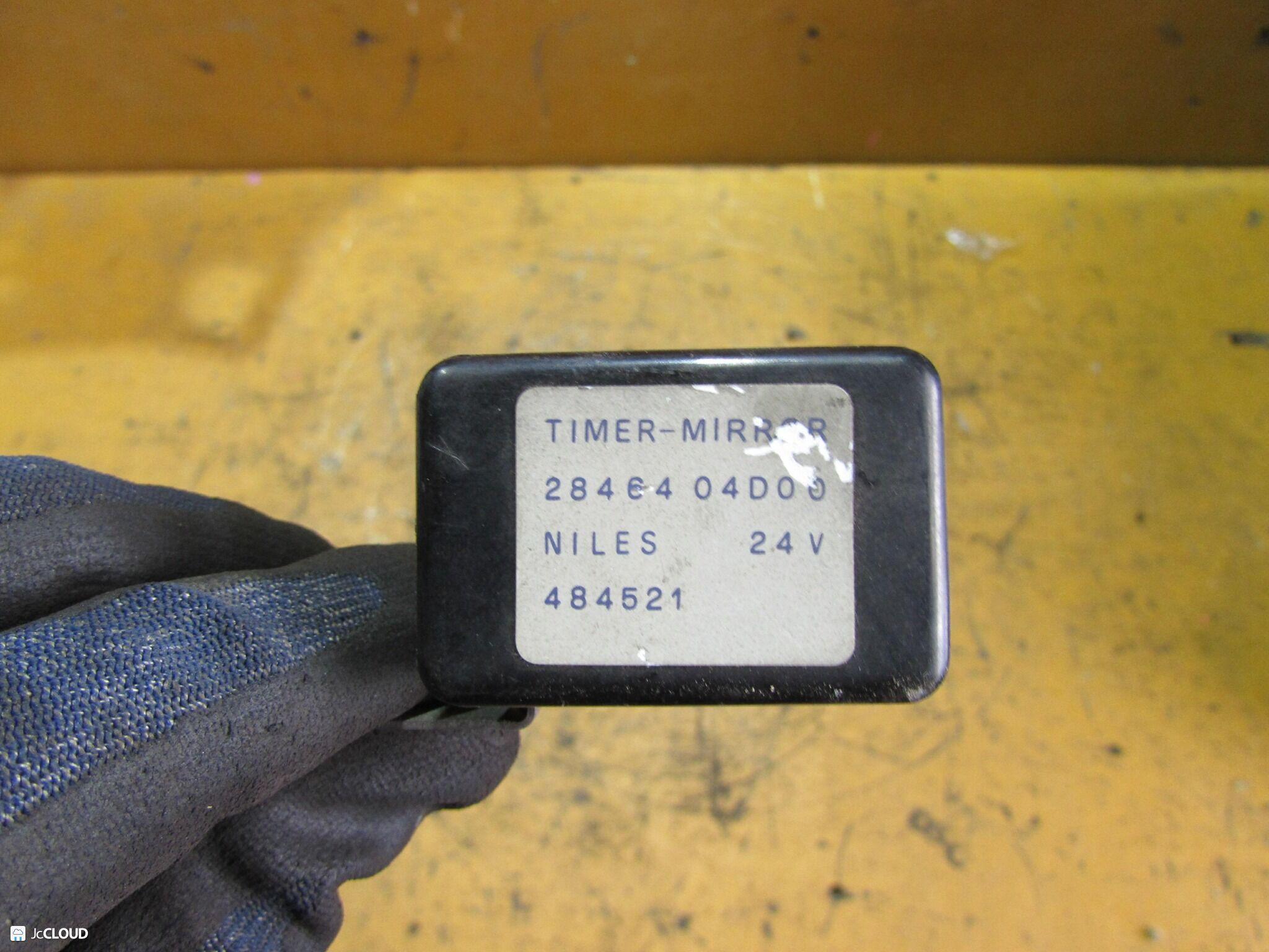 Реле NISSAN ATLAS, CONDOR FGH40, JGH40, JH40, MGH40, MH40, RH40 SGH40, SH40, SQH40 BD30, ED35, FD42, FD46, TD27 2846404D00 3 ракурс