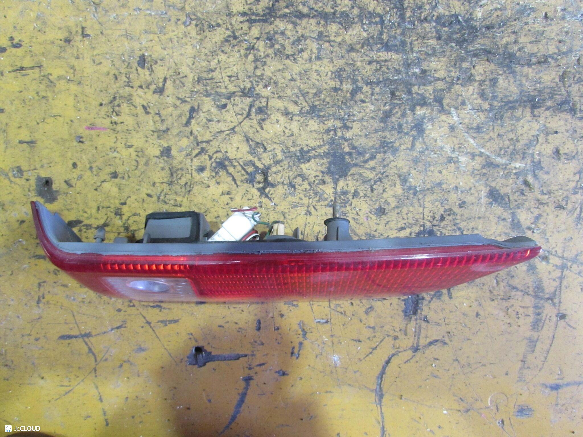 Вставка между стопов правая задняя TOYOTA SPRINTER AE110, AE114, EE111 5AFE, 4EFE 12-445 3 ракурс