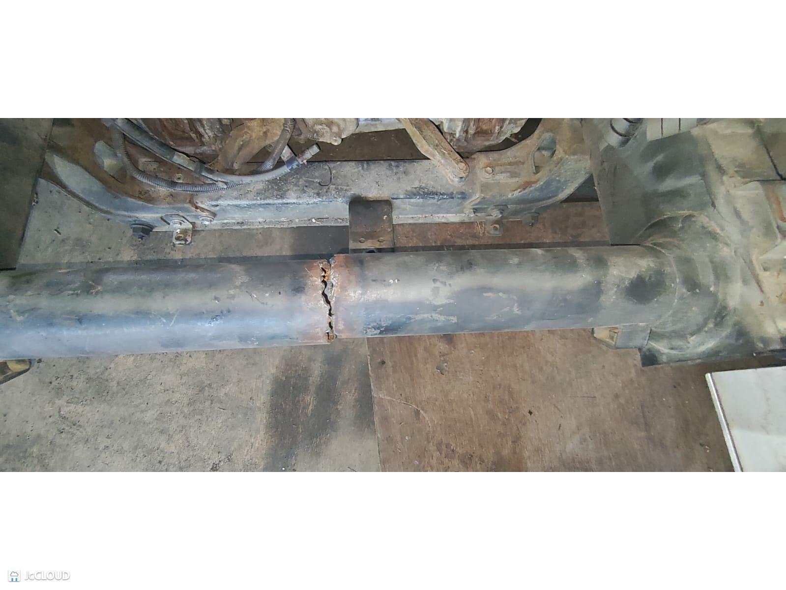 Балка подвески передняя TOYOTA MEGA CRUISER BXD10, BXD20, BXD30 15BFT 3 ракурс
