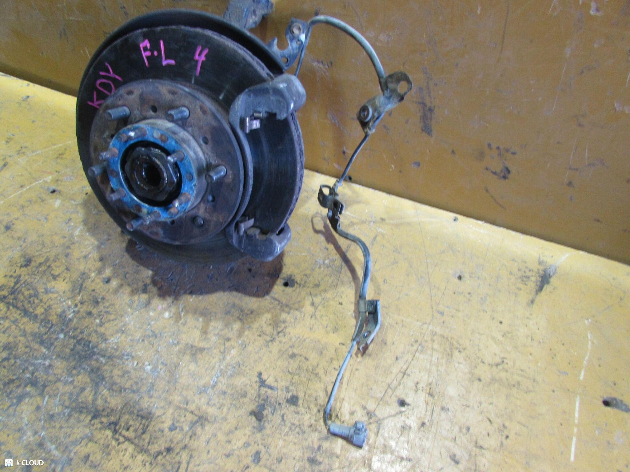 Ступица левая передняя TOYOTA DYNA, TOYOACE KDY270, KDY271, KDY280, KDY281, KDY290, LY270, LY280, LY290, RZY281, TRY281 1KDFTV, 1RZE, 2KDFTV, 5L 4WDABS 3 ракурс Ступица левая передняя TOYOTA DYNA, TOYOACE KDY270, KDY271, KDY280, KDY281, KDY290, LY270, LY280, LY290, RZY281, TRY281 1KDFTV, 1RZE, 2KDFTV, 5L 4WDABS 3 ракурс