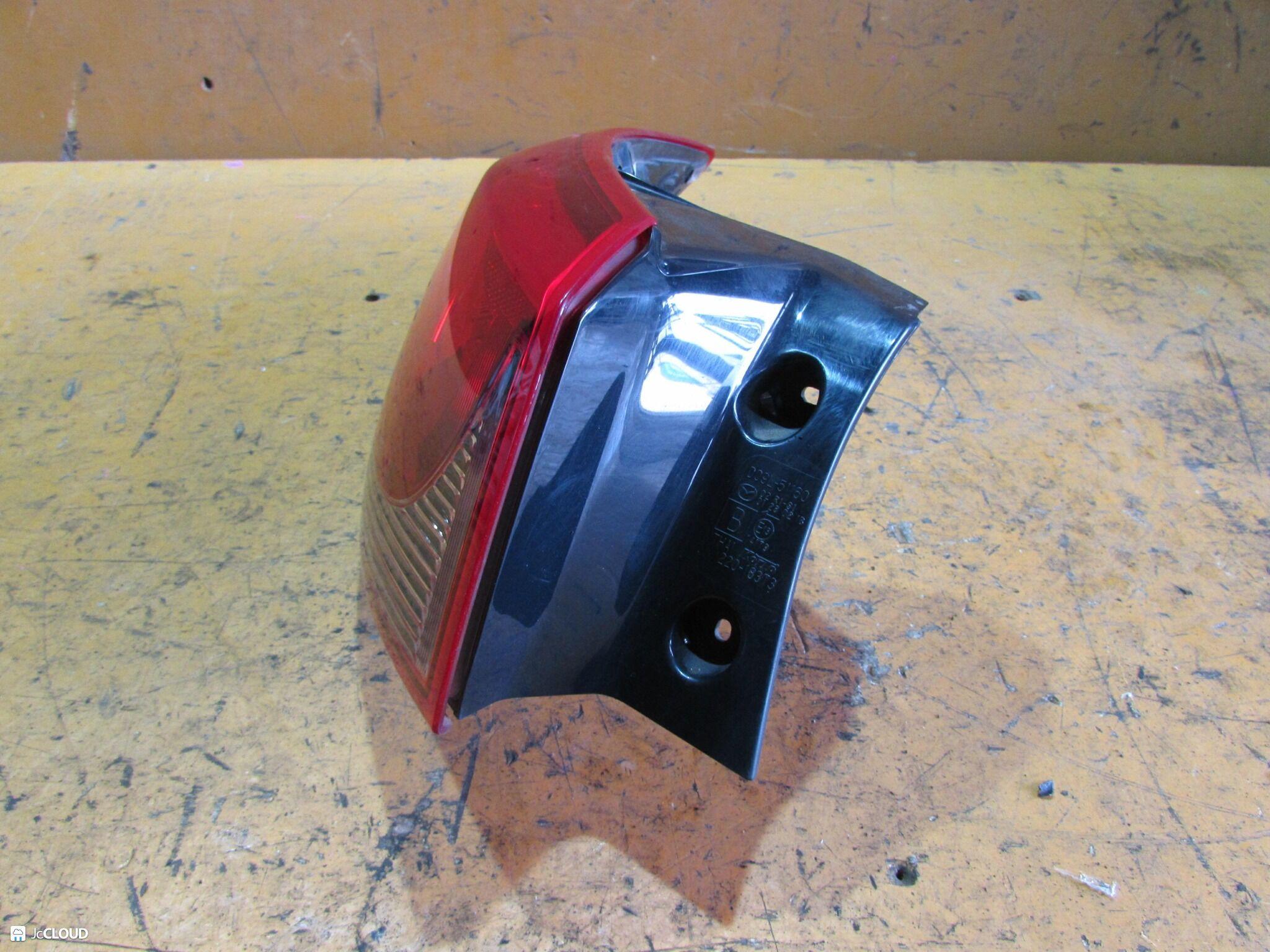 Стоп-сигнал левый задний MAZDA DEMIO DJ3FS, DJLFS, DJ5AS, DJ3AS, DJLAS, DJ5FS P3-VPS, P5-VPS, S5-DPTS 220-18373 4 ракурс