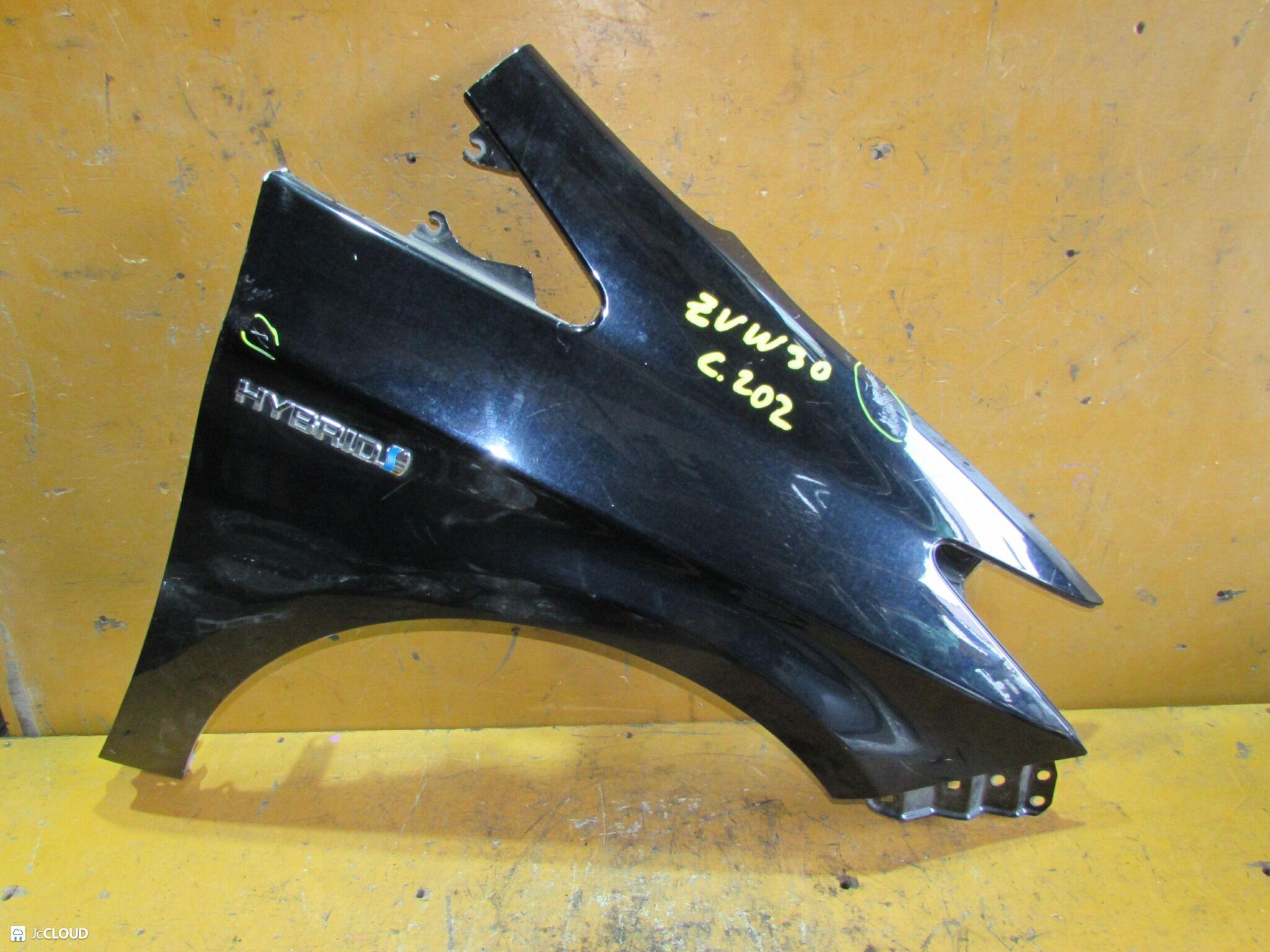 Крыло правое переднее  TOYOTA PRIUS ZVW30, ZVW30L, ZVW35 2ZRFXE ,5380147050 ,5380147050 1 ракурс