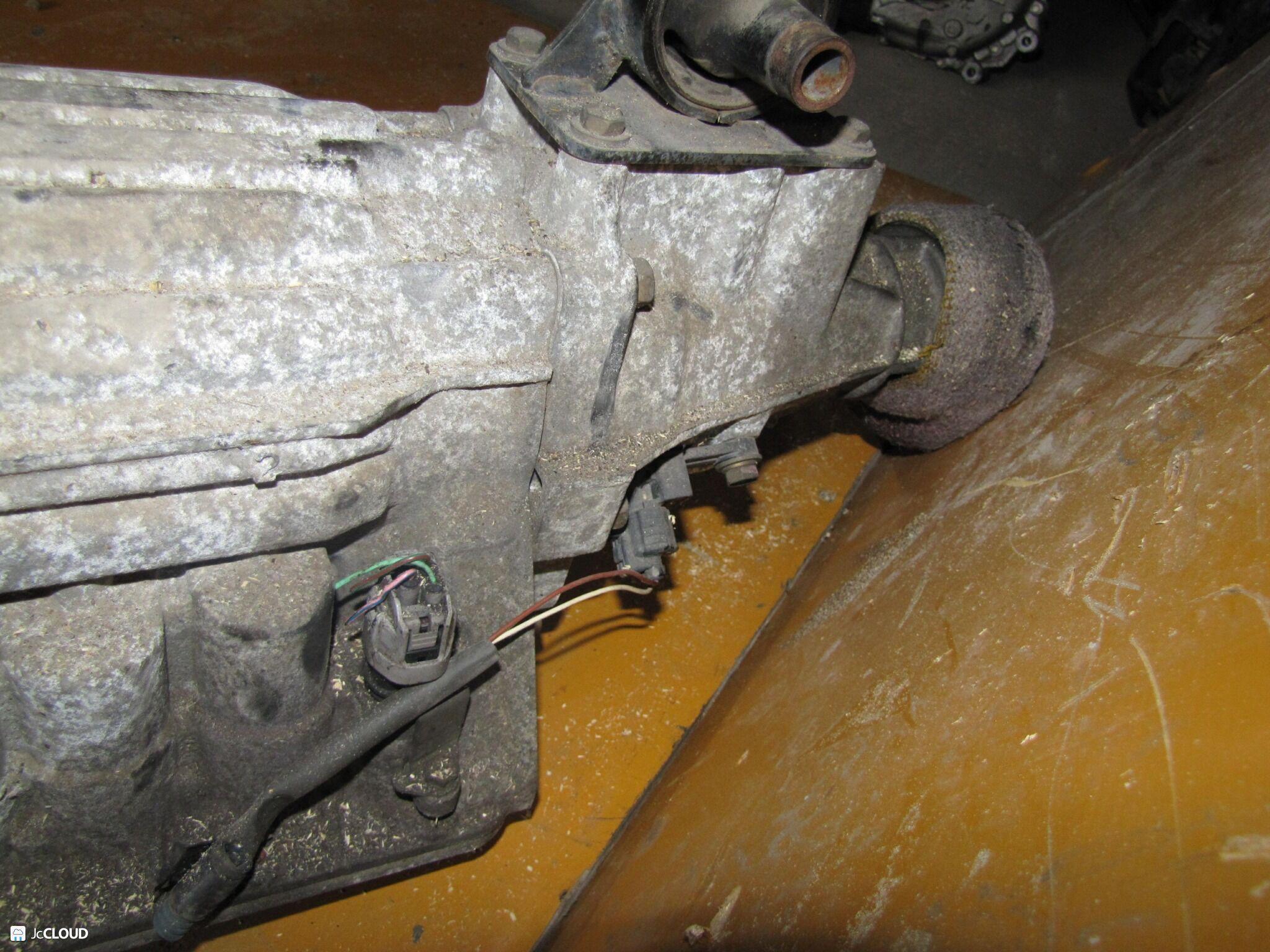 АКПП TOYOTA GRAND HAICE, GRANVIA VCH10, VCH10W 5VZFE 35000-2F280 3 ракурс