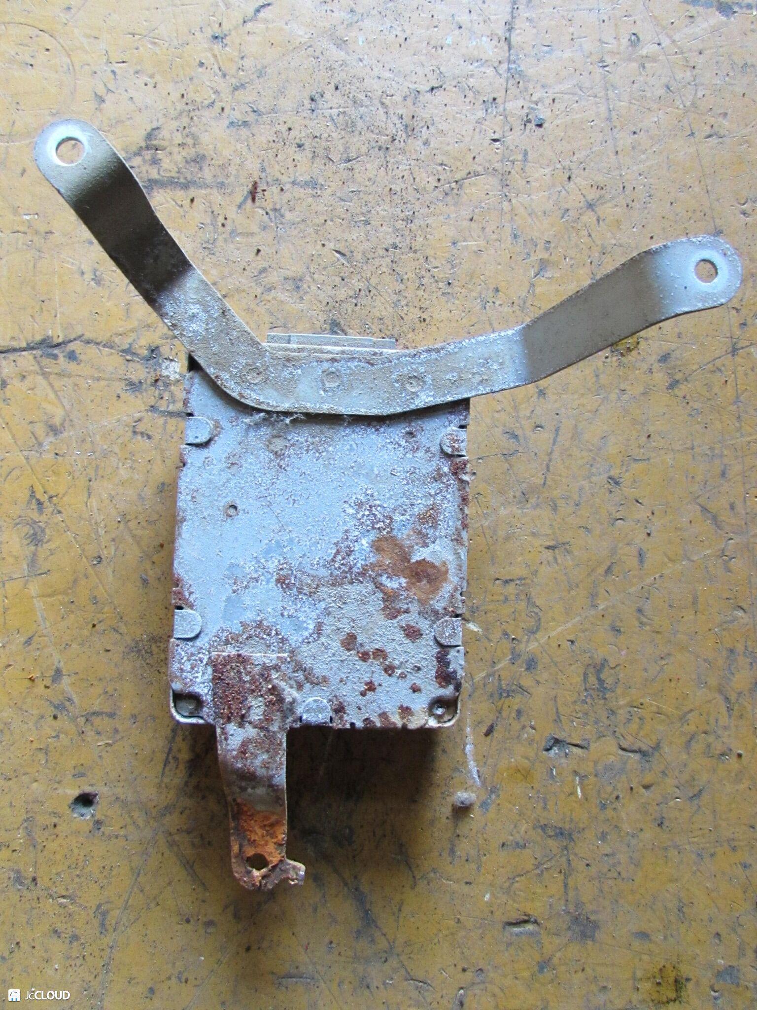 Блок управления акпп TOYOTA DYNA, HIACE, TOYOACE LY101, LY111, LY161 3L, 5L 89530-25020 3 ракурс