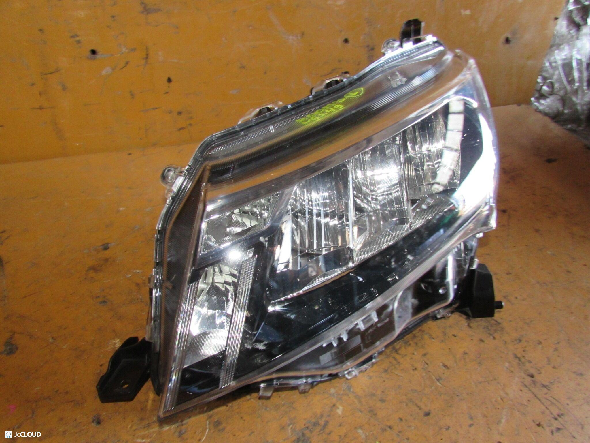 Фара левая передняя TOYOTA ROOMY M900A, M910A W6249 3 ракурс Фара левая передняя TOYOTA ROOMY M900A, M910A W6249 3 ракурс