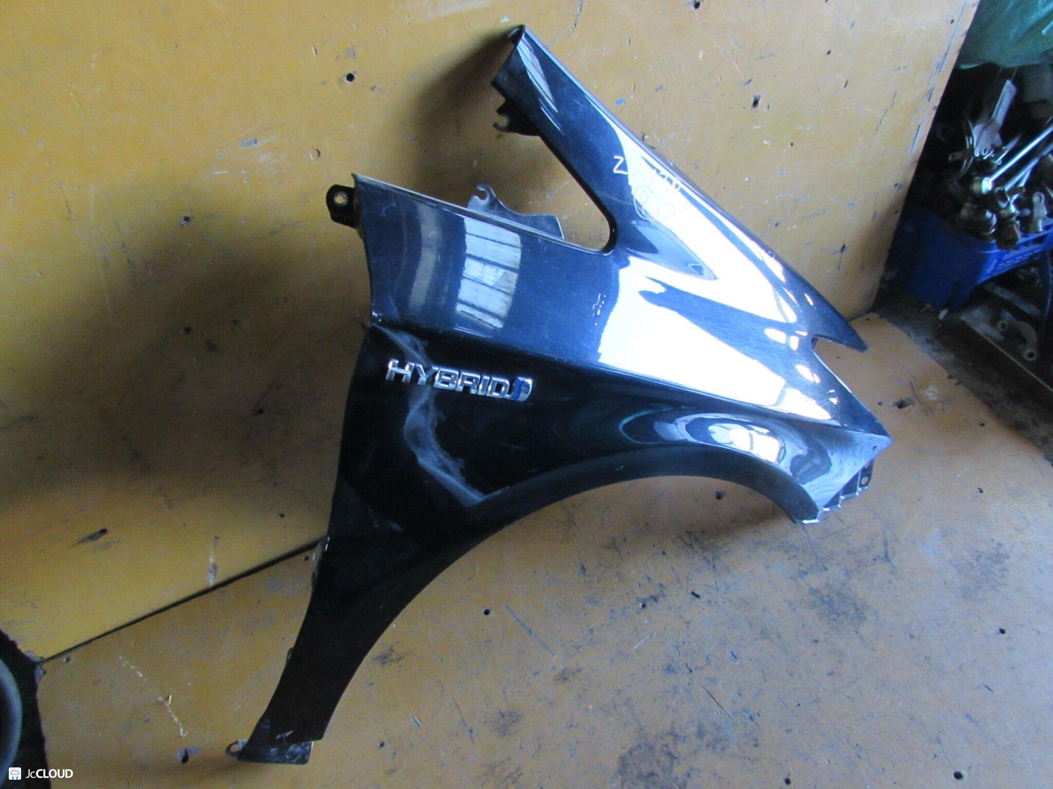 Крыло правое переднее TOYOTA PRIUS ZVW30, ZVW30L, ZVW35 2ZR-FXE 5380147050 3 ракурс