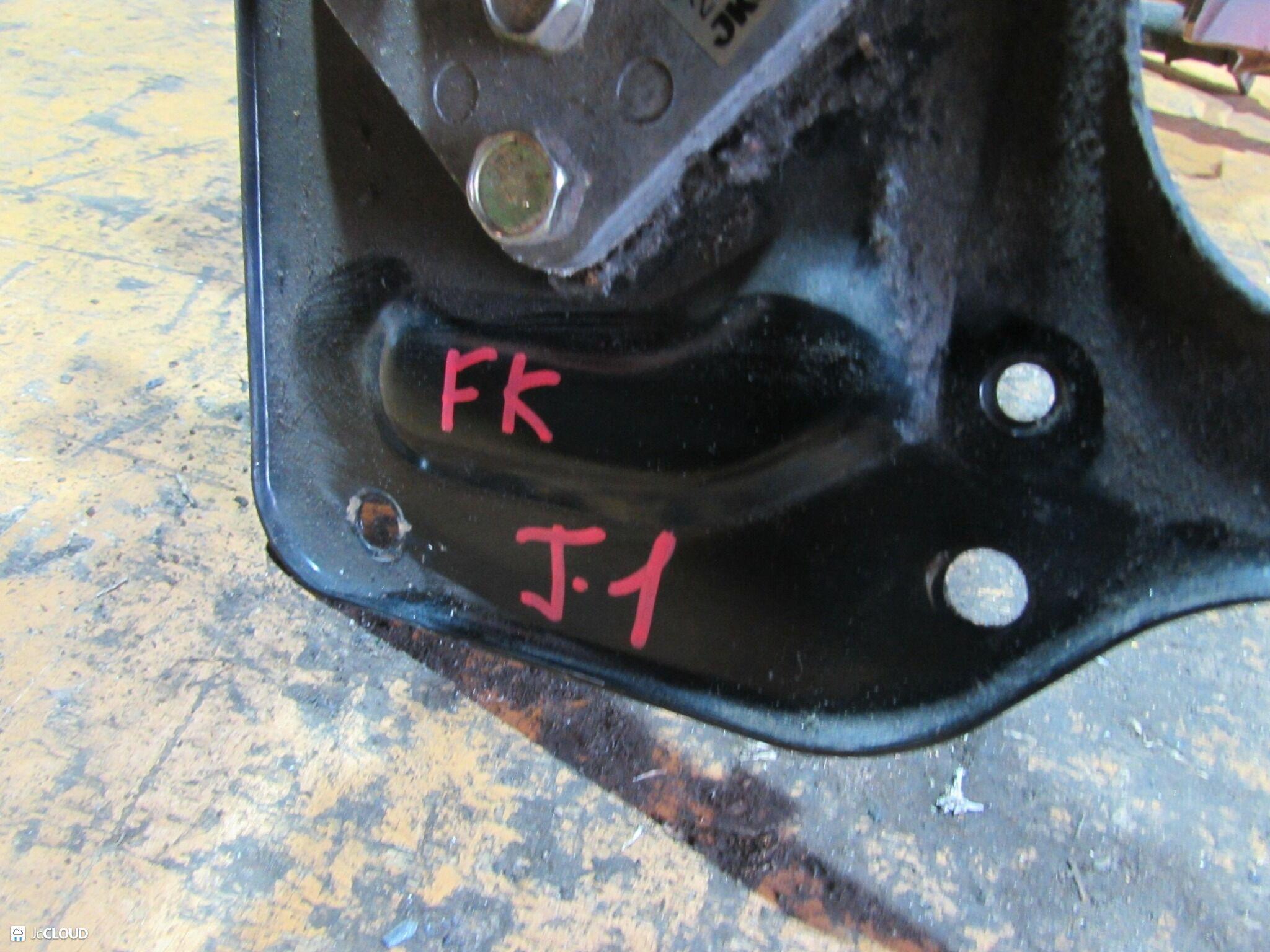 Педаль тормоза MITSUBISHI FUSO, FUSO FIGHTER K617H, FK71H, FK627, FK628, FK629, FK662, FK616H, FK603, FK612, FK615, FK616, FK617, FK618, FK619, FK, FK622, FK666, FK667, FK668, FK672, FK678, FK727, FK728, FL618, FL628, FL638 6M61, 6M60T MK326449 5 рак