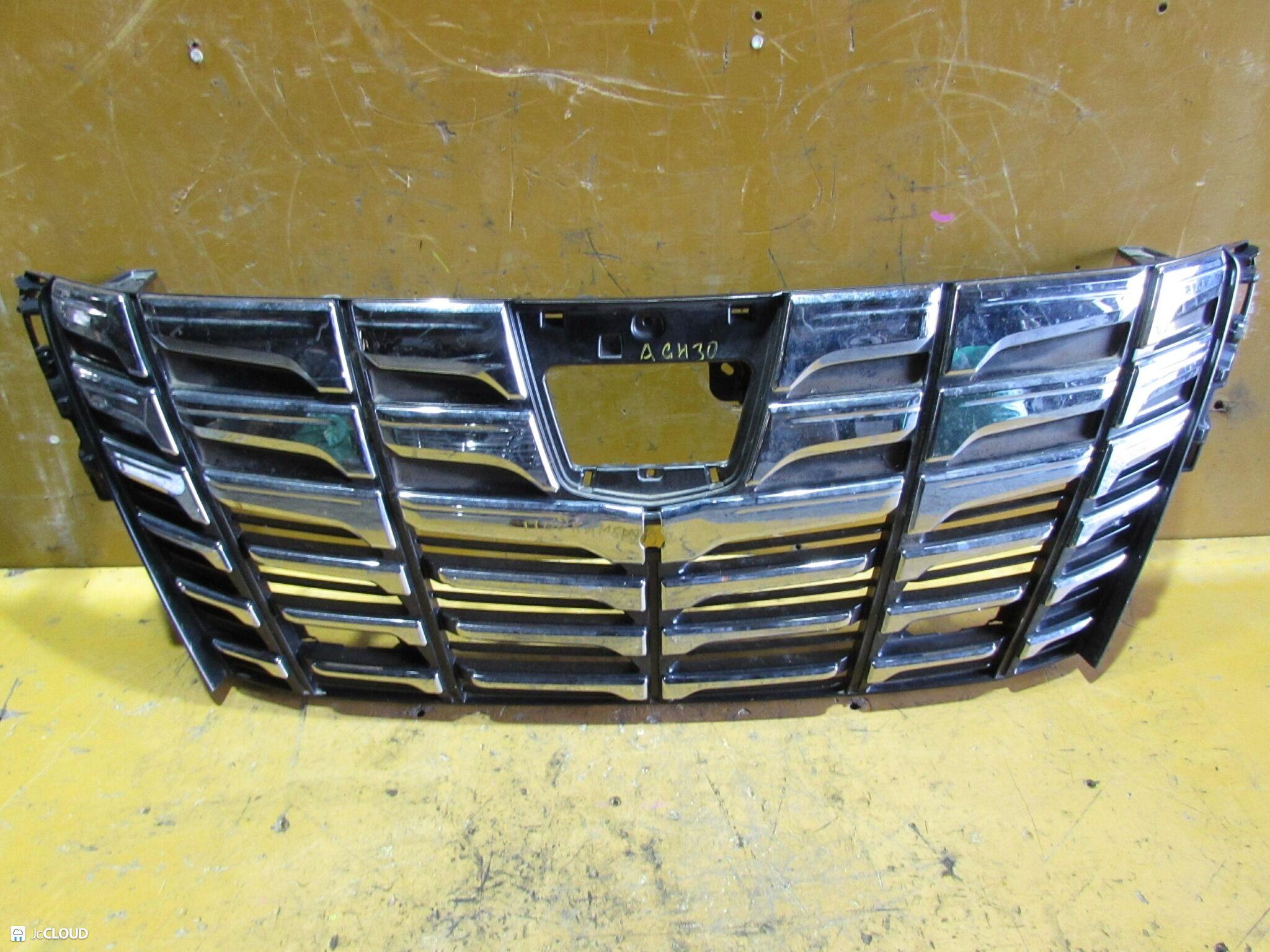 Решетка радиатора передняя TOYOTA ALPHARD AGH30, AGH35, GGH30, GGH35 2ARFE, 2GRFE 53101-58260 1 ракурс