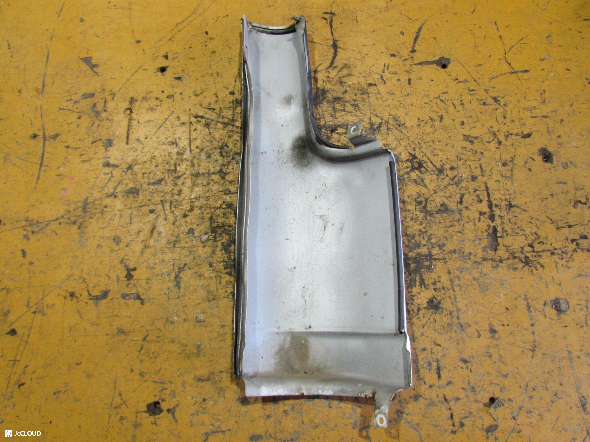 Щечка левая передняя NISSAN ATLAS H2F23, H4F23, F23, P2F23, P8F23, R8F23 TD27, QD32, KA20 4 ракурс