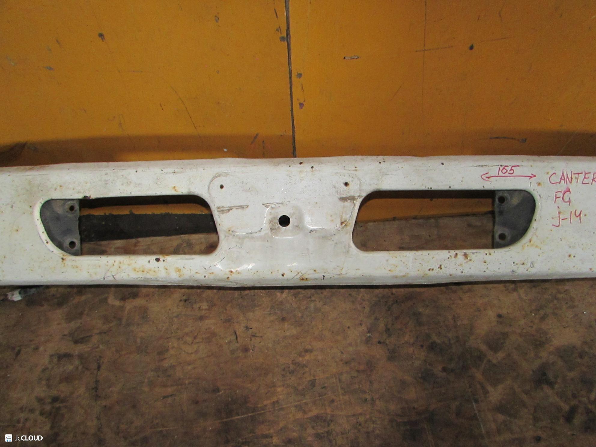 Бампер передний MITSUBISHI CANTER FB70, FE72, FE70, FE73, FB700, FD70, FG70FB70, FG70 3 ракурс