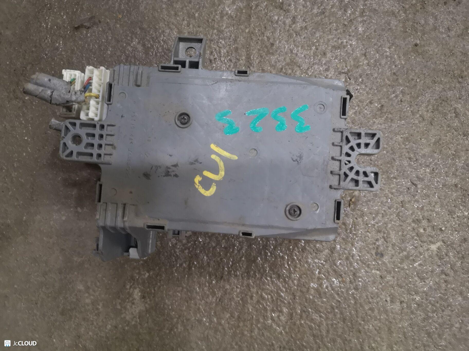 Блок предохранителей HONDA ACCORD CW1, CU1 R20A 38200-TL3-J02 3 ракурс