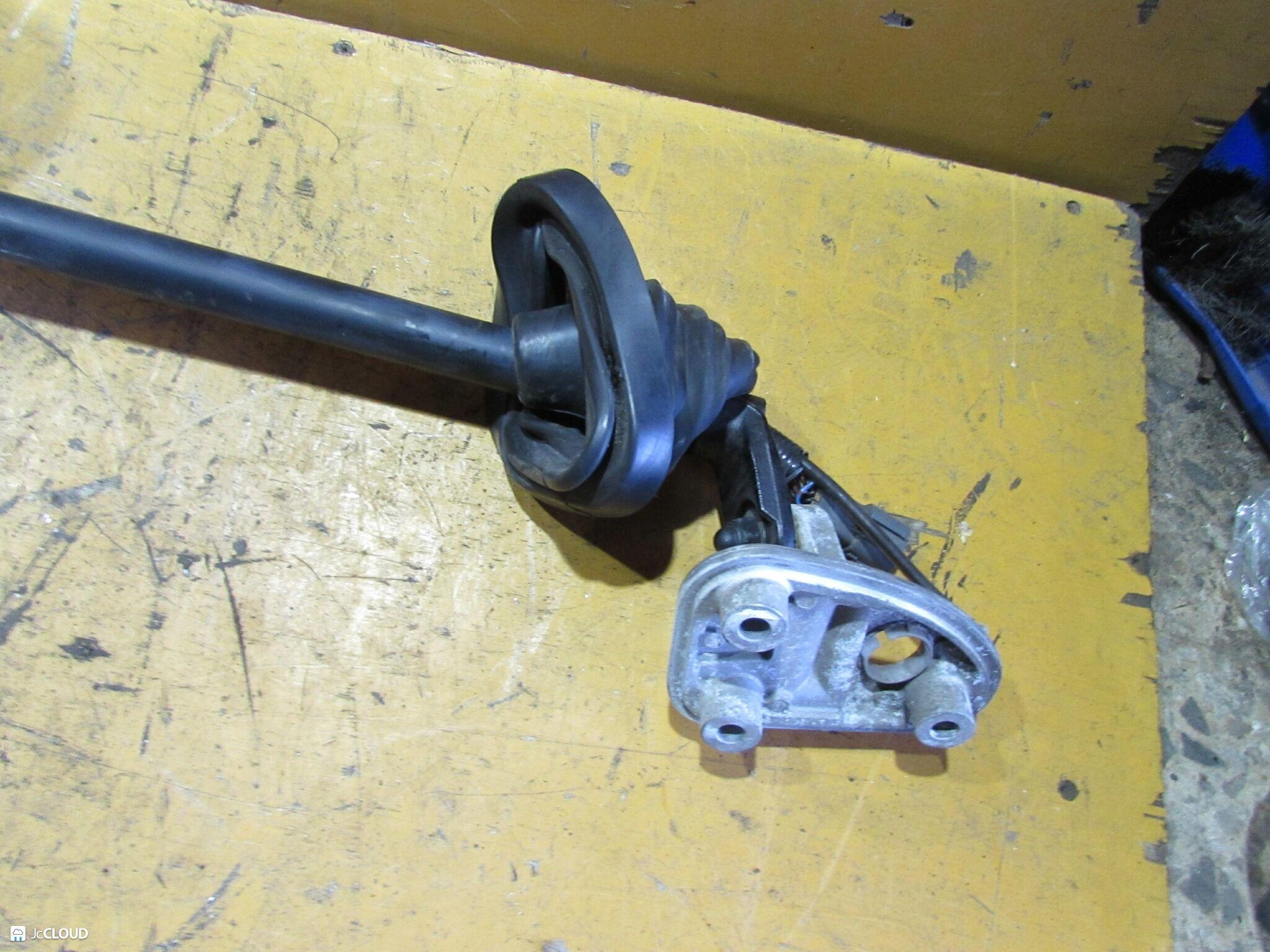 Зеркало правое переднее ISUZU FORWARD, GIGA FRR32, FRR33, FRR34, FRR35, FRR90, FRD90, CYJ50W, CYL51V, CYG23, CYM23, CYM51, CYM52, CYY51, CYZ51, CYZ52, CYZ73, CYZ81, CXY23, CXY51, CXZ51, CYJ1MF 4HK1, 6HE1, 6HH1, 6HL1, 6UZ1, 6WF1T 3 ракурс