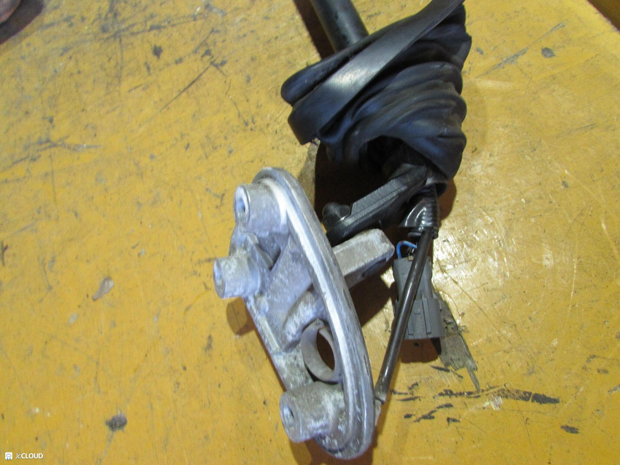 Зеркало правое переднее ISUZU FORWARD, GIGA FRR32, FRR33, FRR34, FRR35, FRR90, FRD90, CYJ50W, CYL51V, CYG23, CYM23, CYM51, CYM52, CYY51, CYZ51, CYZ52, CYZ73, CYZ81, CXY23, CXY51, CXZ51, CYJ1MF 4HK1, 6HE1, 6HH1, 6HL1, 6UZ1, 6WF1T 4 ракурс