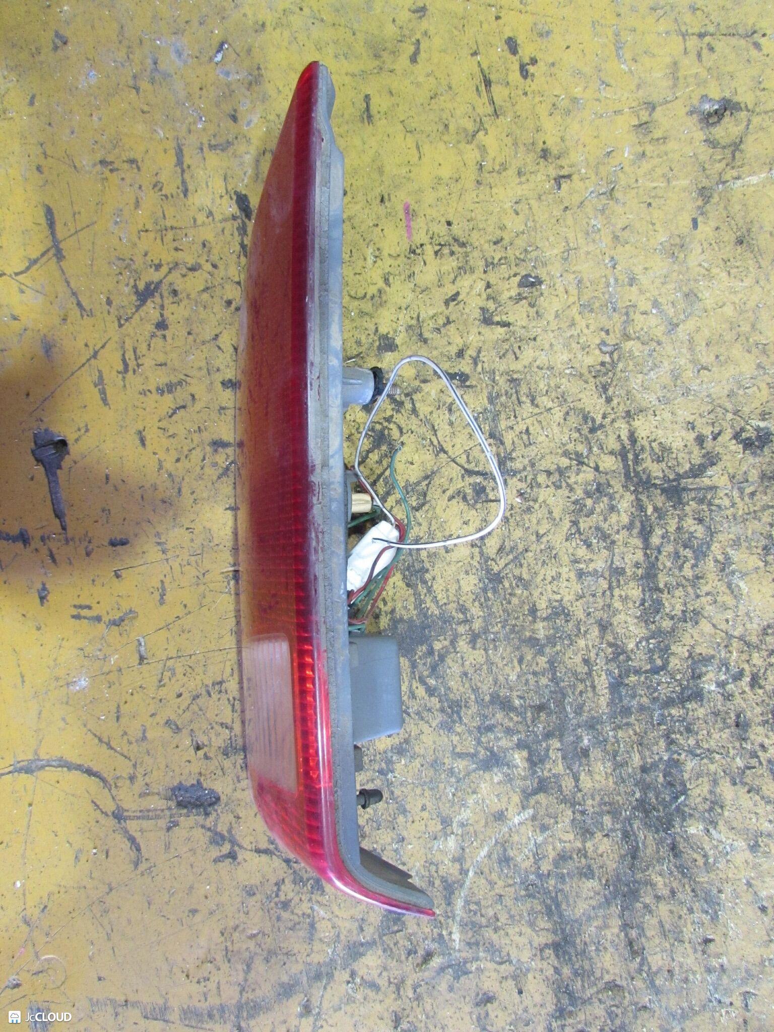 Вставка между стопов левая задняя TOYOTA SPRINTER AE110, AE114, EE111 5AFE, 4EFE 12-445 3 ракурс