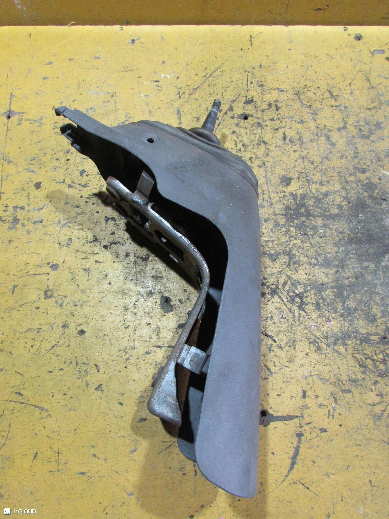 Ручка кпп TOYOTA, HINO DYNA, TOYOACE, DUTRO BU301, BU306, BU346, KDY230, KDY231, KDY280, LY220, LY225, LY230, LY235, LY240, LY270, LY280, LY290, RZU300, RZU340, RZY220, RZY230, RZY231, RZY281, TRY220, TRY230, XZU300, XZU301, XZU302, XZU306, XZU307, X