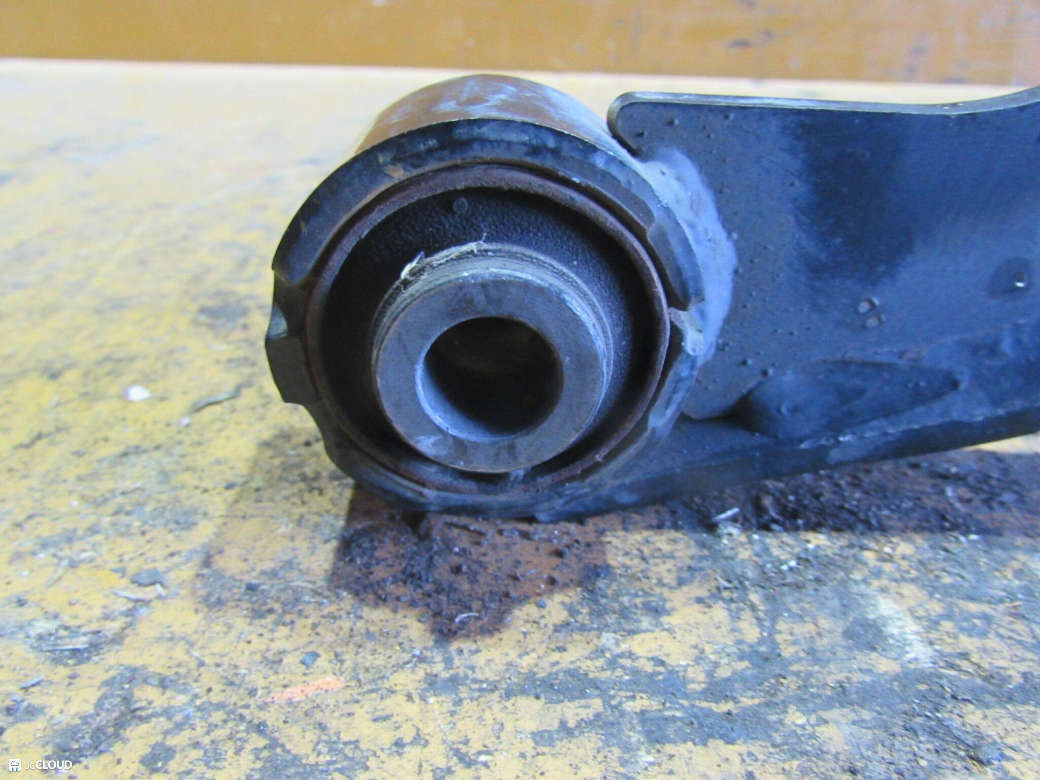 Рычаг левый задний TOYOTA ALPHARD, VELLFIRE AYH30, AYH30W 2ARFXE 48770-58010 4 ракурс
