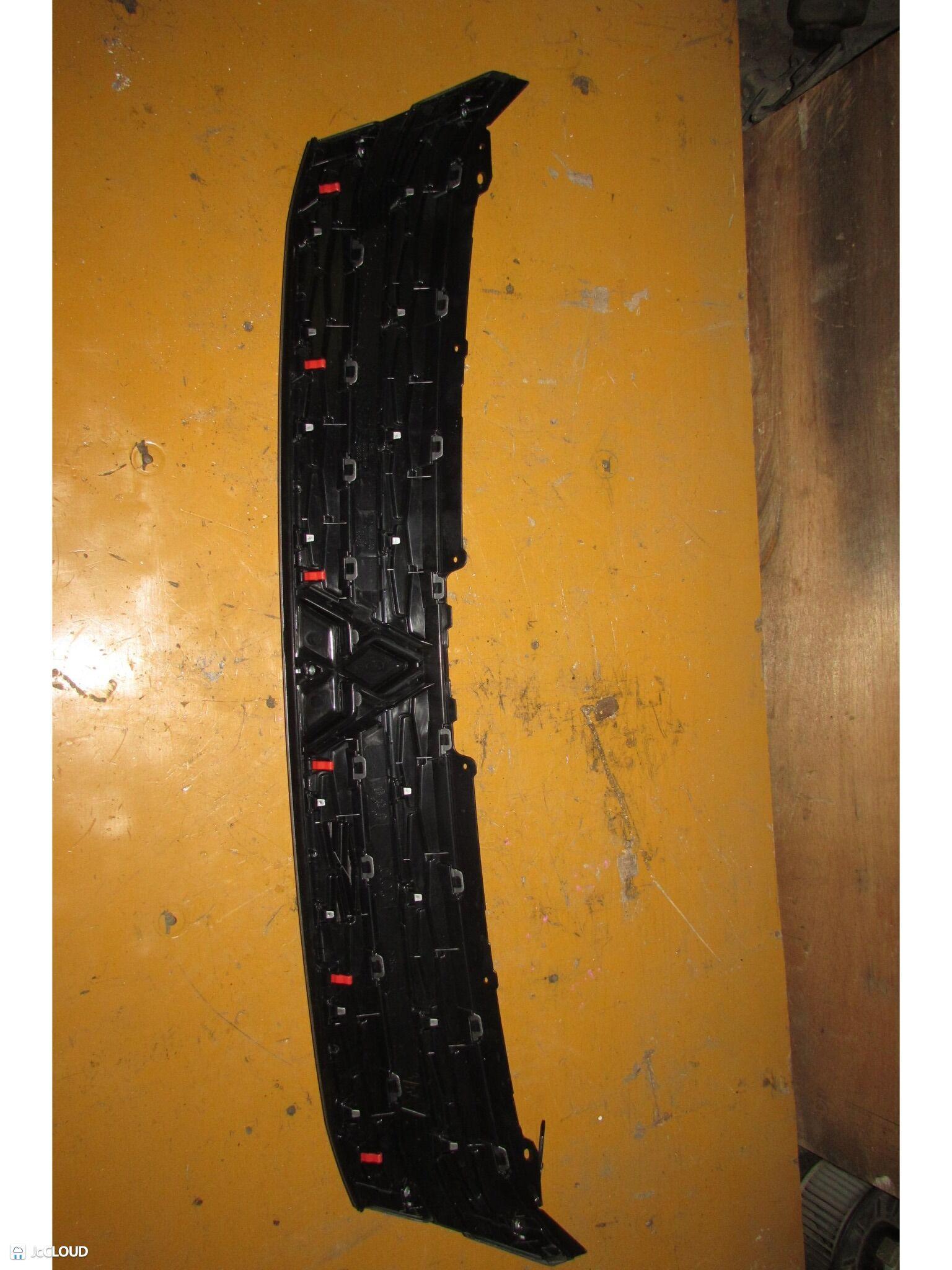 Решетка радиатора левая MITSUBISHI DELICA D5 CV5W, CV4W, CV2W, CV1W 7450B123 5 ракурс