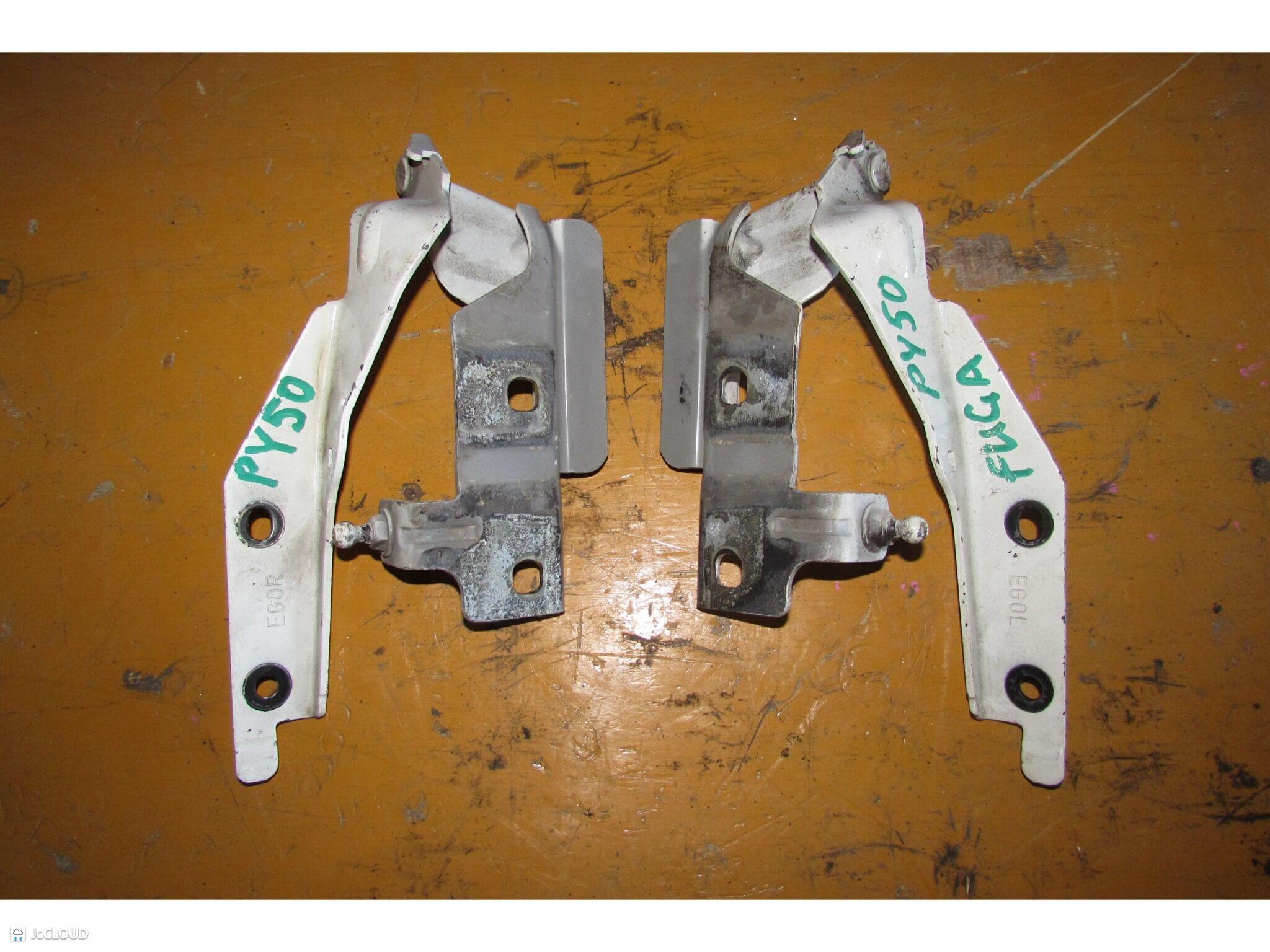 Петля капота NISSAN FUGA PY50, Y50, GY50, PNY50 VQ35HR, VQ25HR, VQ35DE 65400EG000 1 ракурс