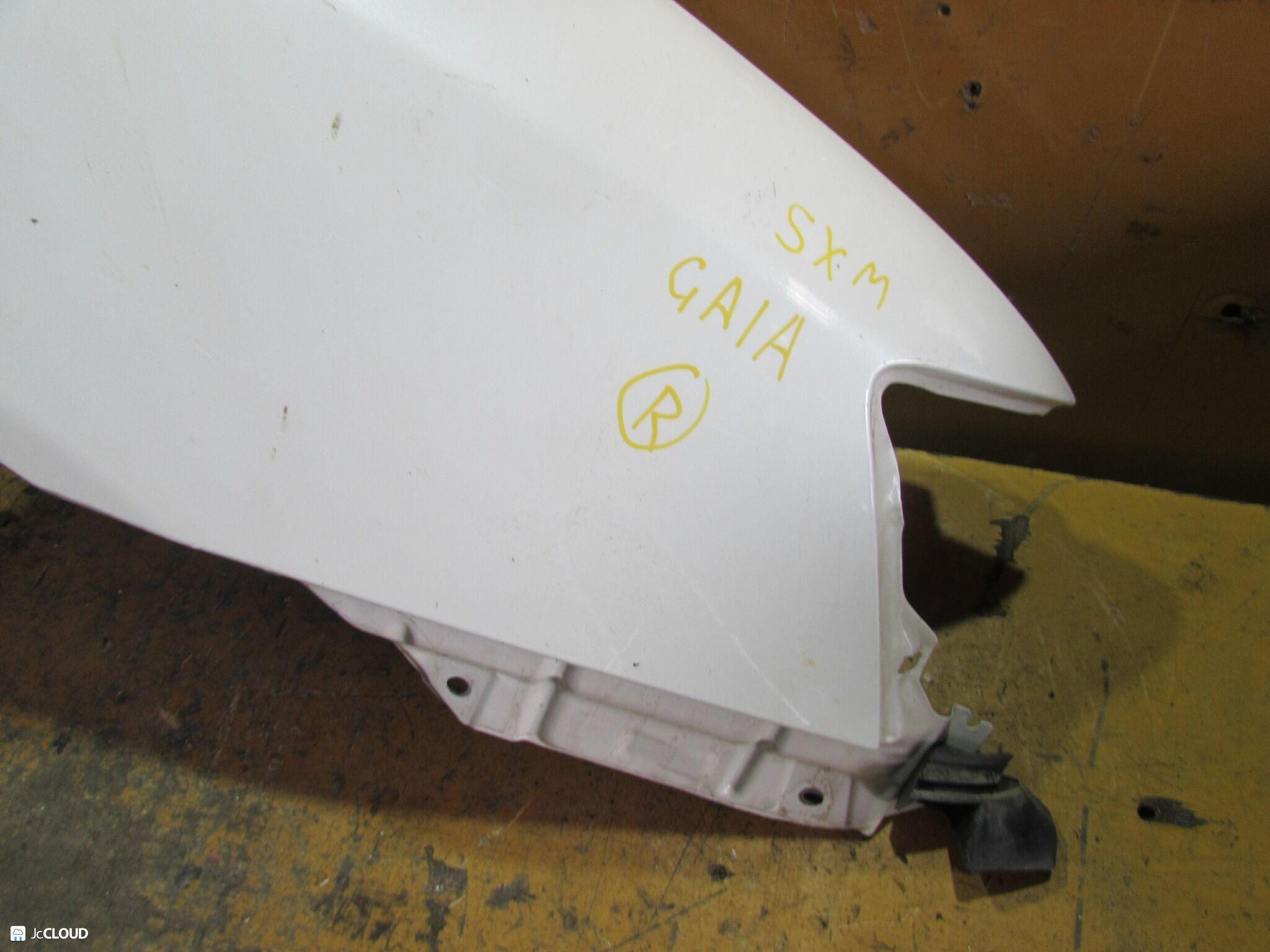 Крыло правое переднее TOYOTA GAIA SXM10, SXM15, ACM10, ACM15, CXM10 2 ракурс