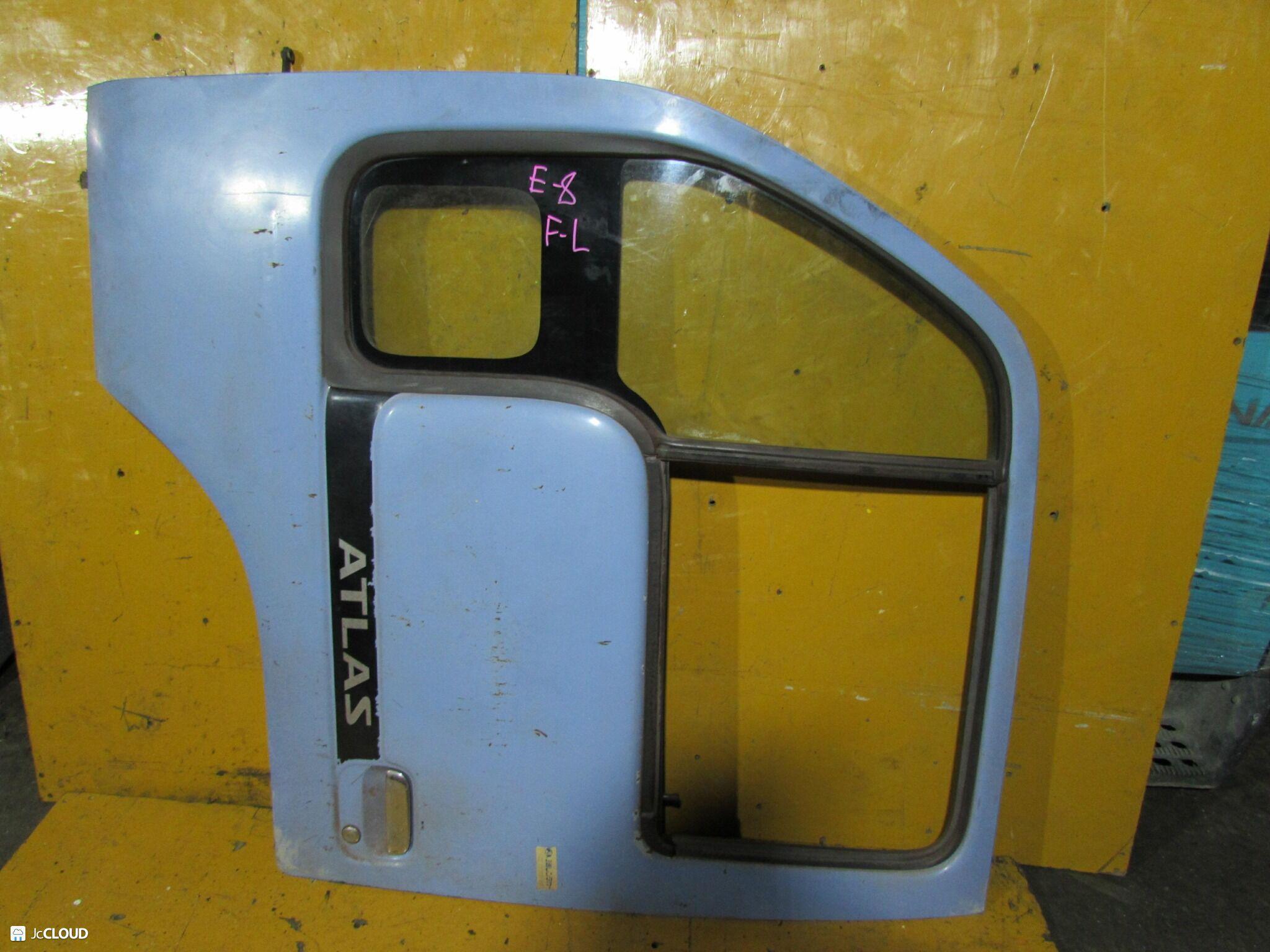 Дверь левая передняя NISSAN ATLAS H2F23, H4F23, J2F23, K2F23, K4F23, M2F23, M4F23, N2F23, N4F23, P2F23, P4F23 TD27, KA20, QD32 12V 1 ракурс Дверь левая передняя NISSAN ATLAS H2F23, H4F23, J2F23, K2F23, K4F23, M2F23, M4F23, N2F23, N4F23, P2F23, P4F23 TD27, KA20, QD32 12V 1 ракурс