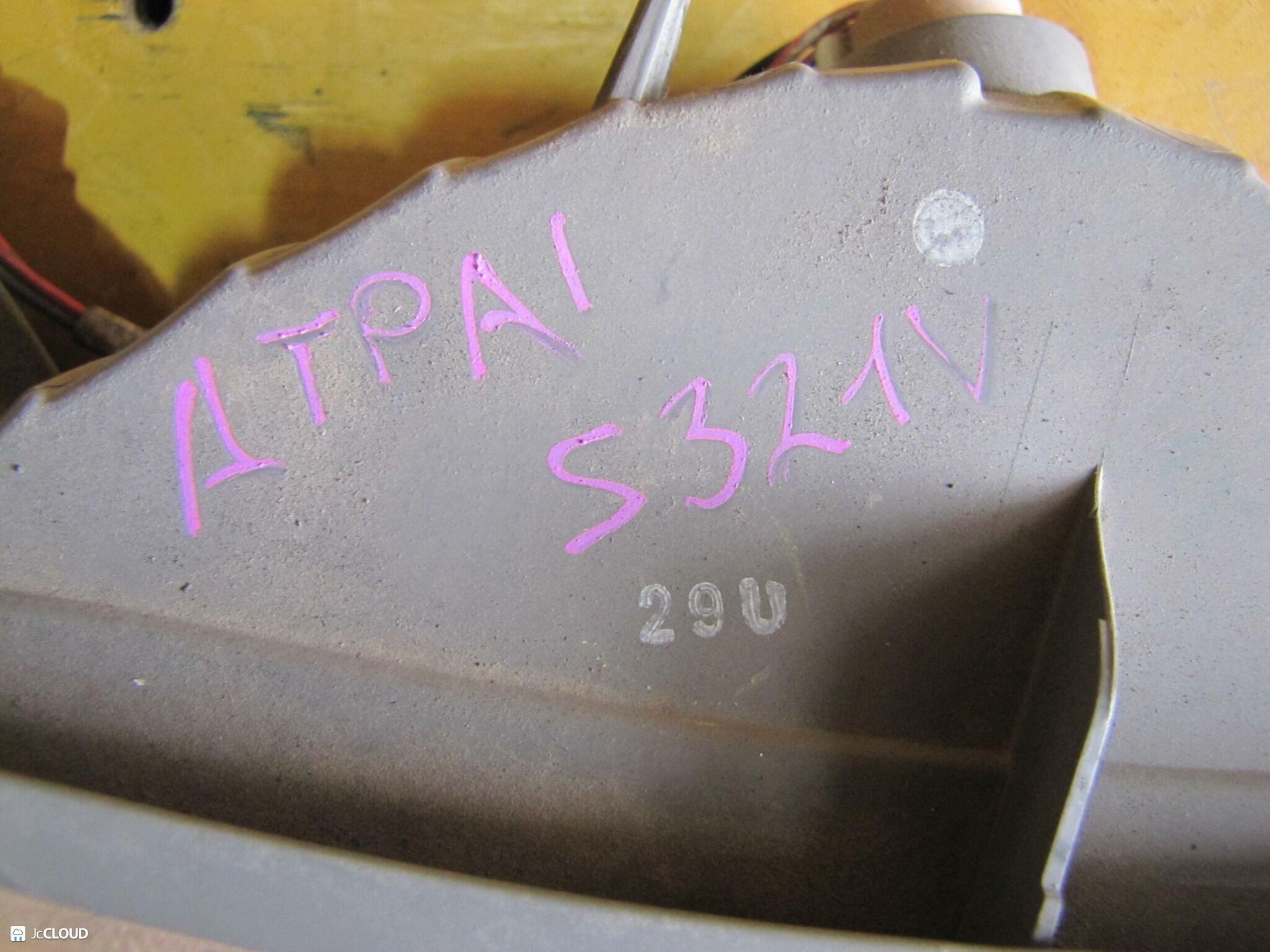 Стоп-сигнал правый задний DAIHATSU ATRAI S320, S321, S330, S331 EFDET, EFVE, KFDET 220-51897 5 ракурс