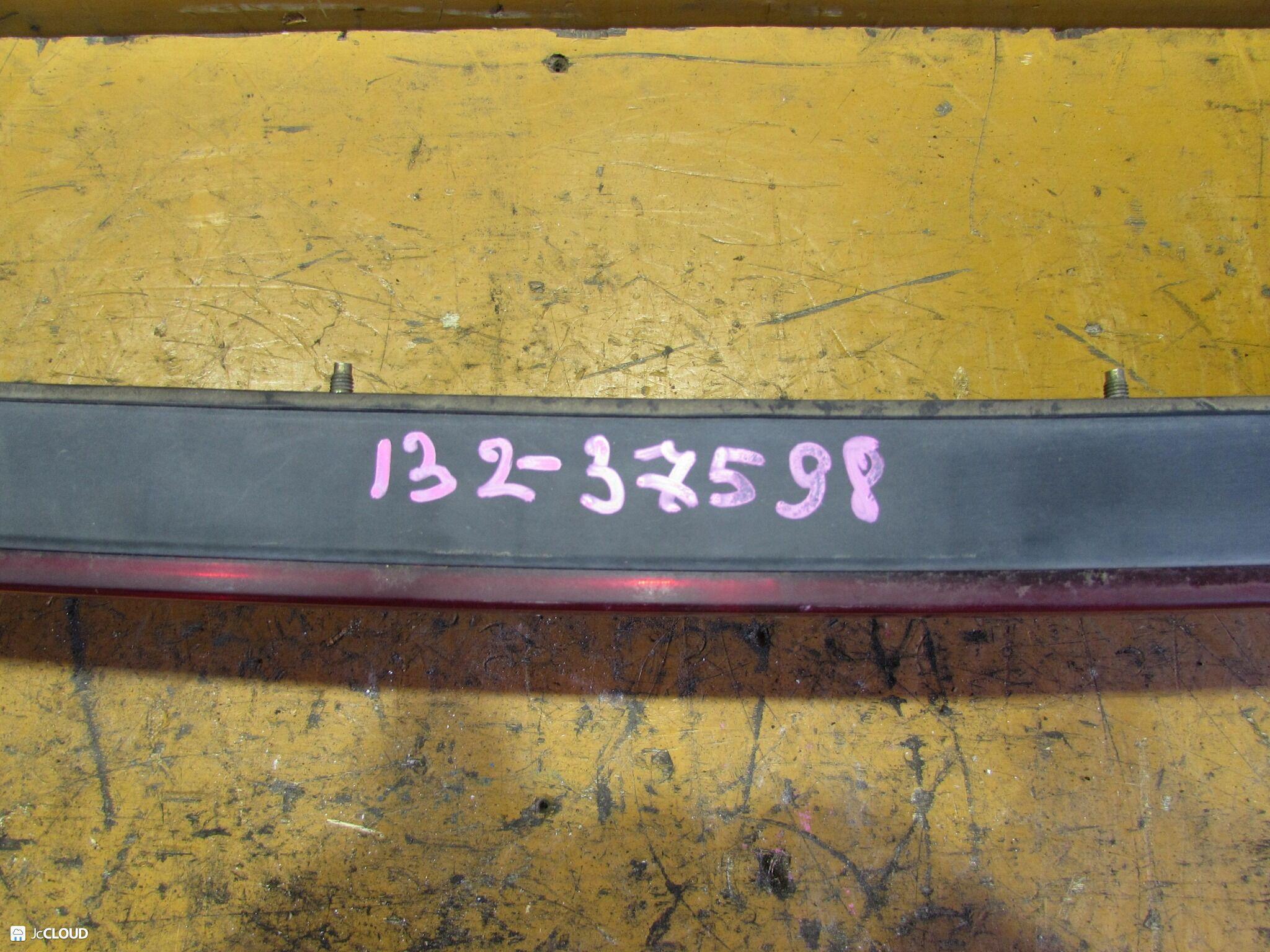 Вставка между стопов задняя MITSUBISHI GTO Z15A, Z16A 6G72 13237598 2 ракурс