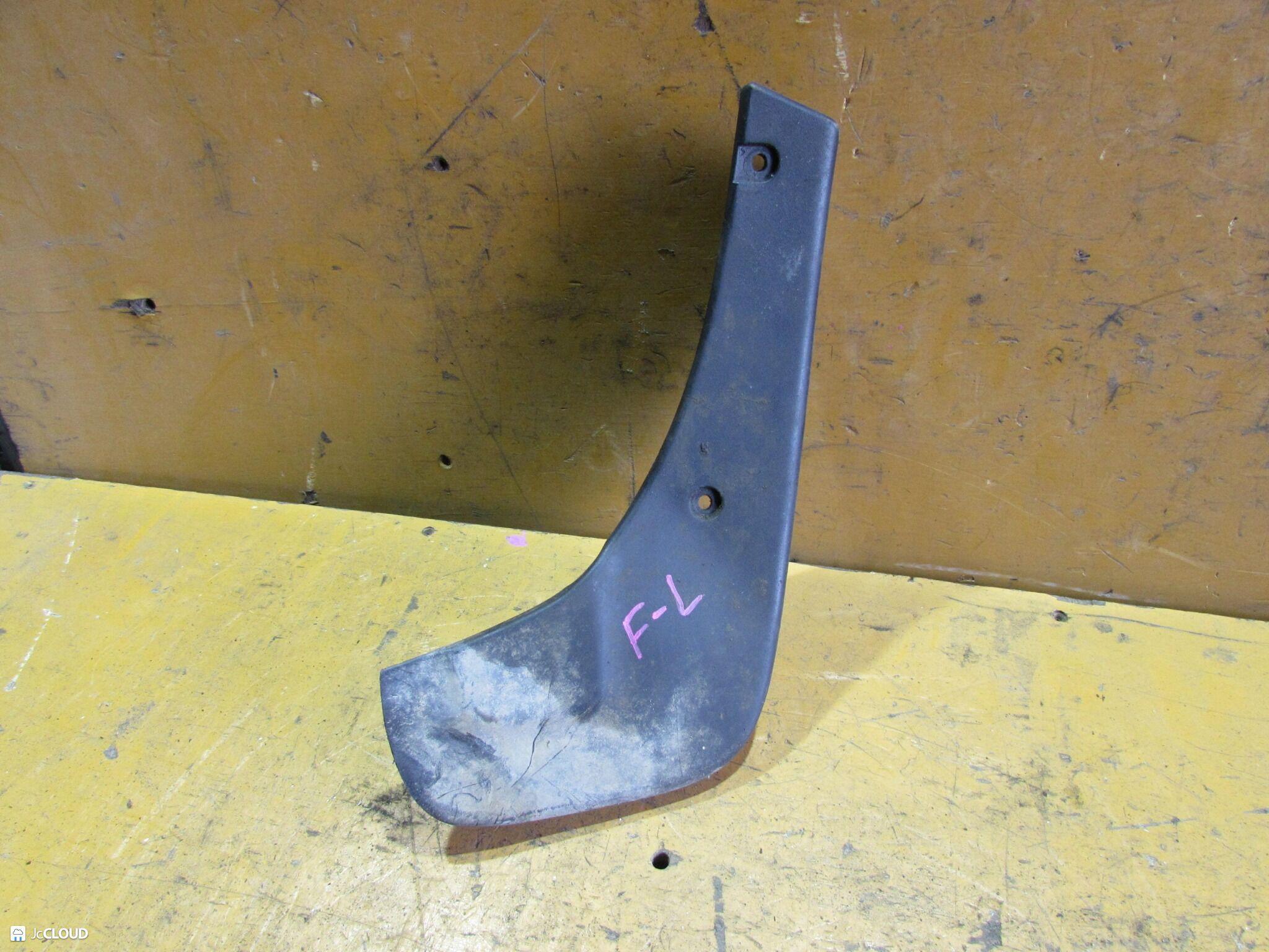 Брызговик левый передний NISSAN DUALIS J10, KJ10, KNJ10, NJ10 KE788-JD285 4 ракурс