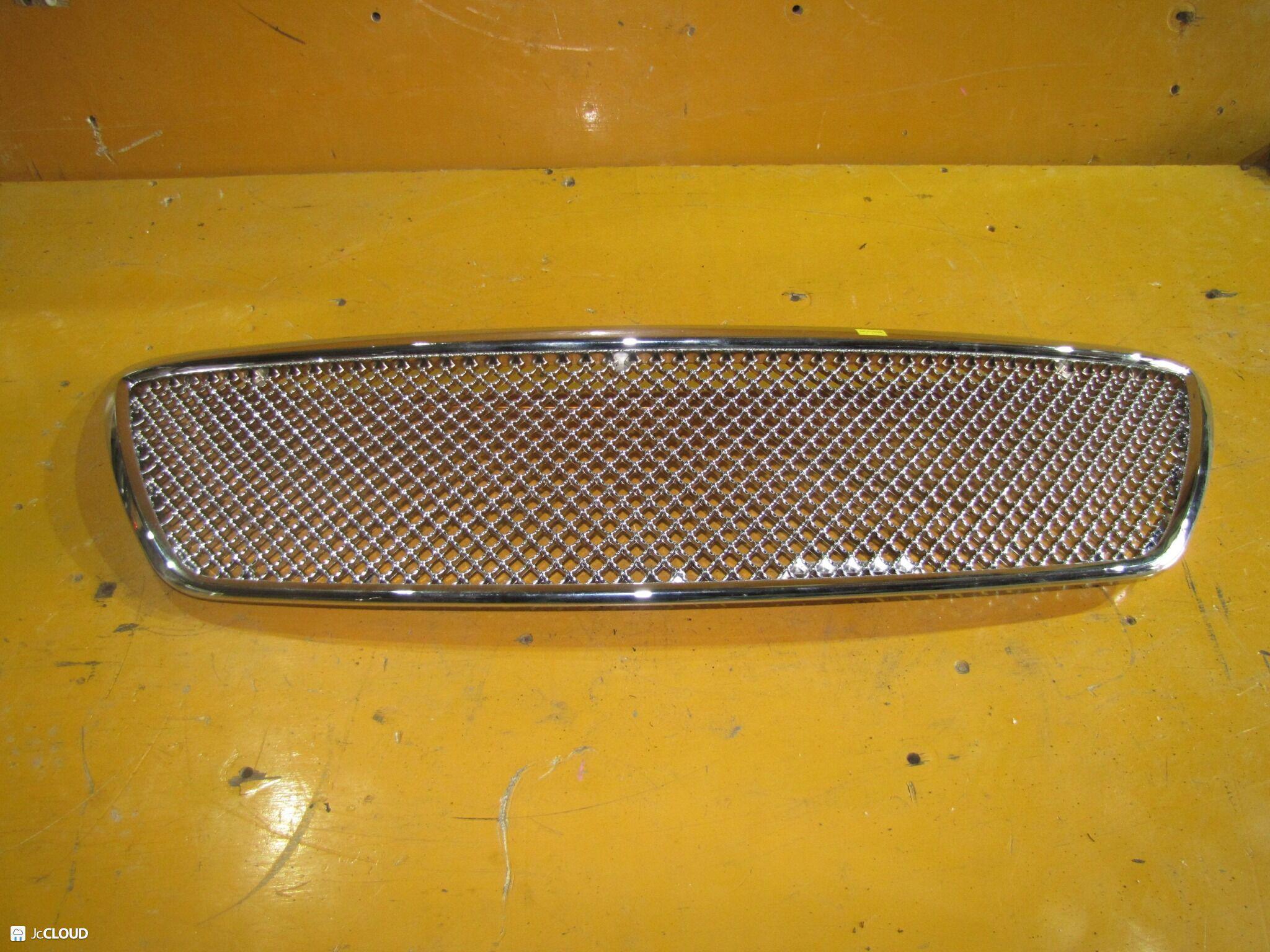 Решетка радиатора TOYOTA CELSIOR UCF30 3 ракурс