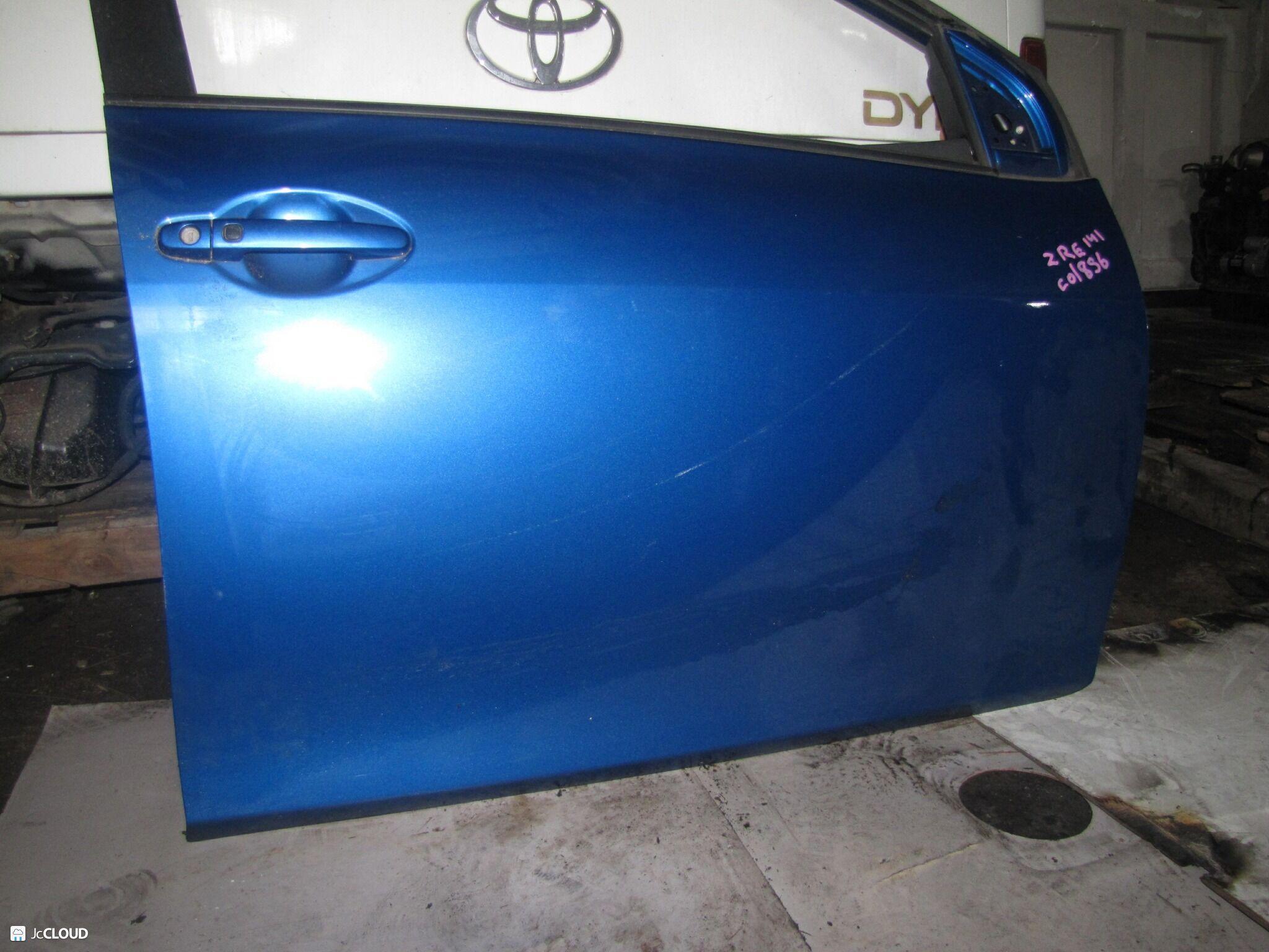 Дверь правая передняя TOYOTA COROLLA FIELDER, AXIO NZE141, NZE144, ZRE142, ZRE144 1NZFE, 2ZRFE 3 ракурс