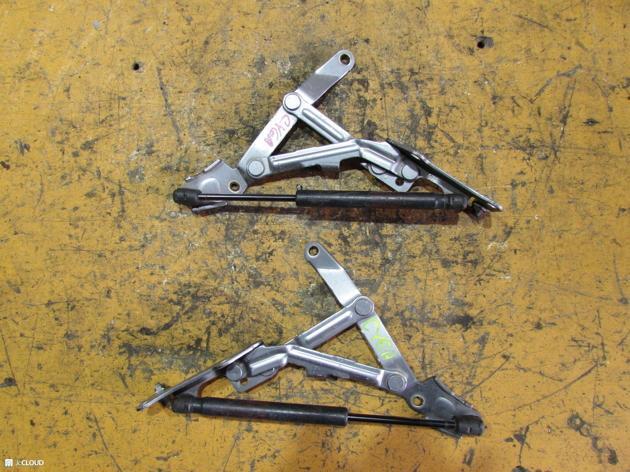 Петля крышки багажника левая задняя MITSUBISHI GALANT FORTIS CY3A, CY4A, CY6A 4B10, 4B11, 4J10, 4B12 2 ракурс Петля крышки багажника левая задняя MITSUBISHI GALANT FORTIS CY3A, CY4A, CY6A 4B10, 4B11, 4J10, 4B12 2 ракурс