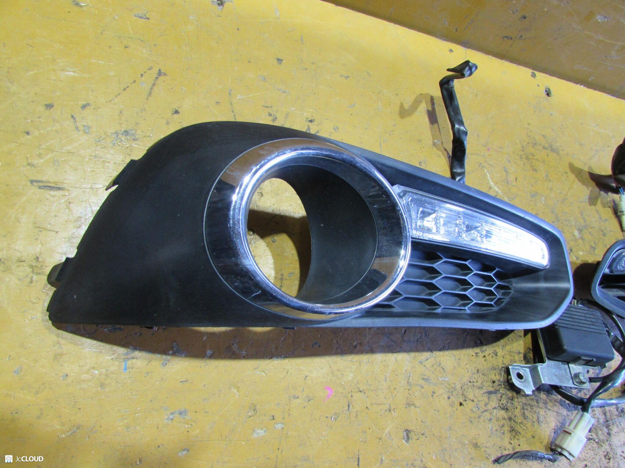 Дневные ходовые огни левые передние SUBARU LEGACY, OUTBACK BM9, BRG, BMG, BMD, BRM, BRD, BMM, BR9, BRF EJ204, EJ253, EJ255, EJ25A, FA20, FB25 57731AJ670, 57731AJ660 3 ракурс