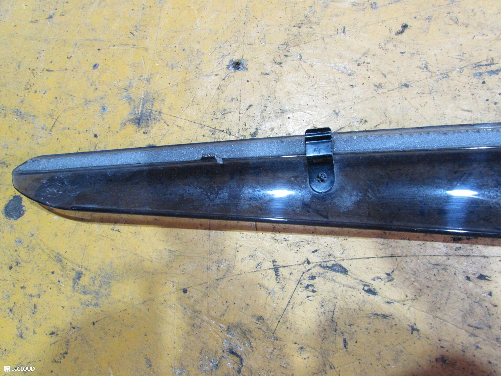 Ветровик правый передний MITSUBISHI GALANT FORTIS CX3A, CX4A, CX6A, CY3A, CY4A, CY6A 3 ракурс