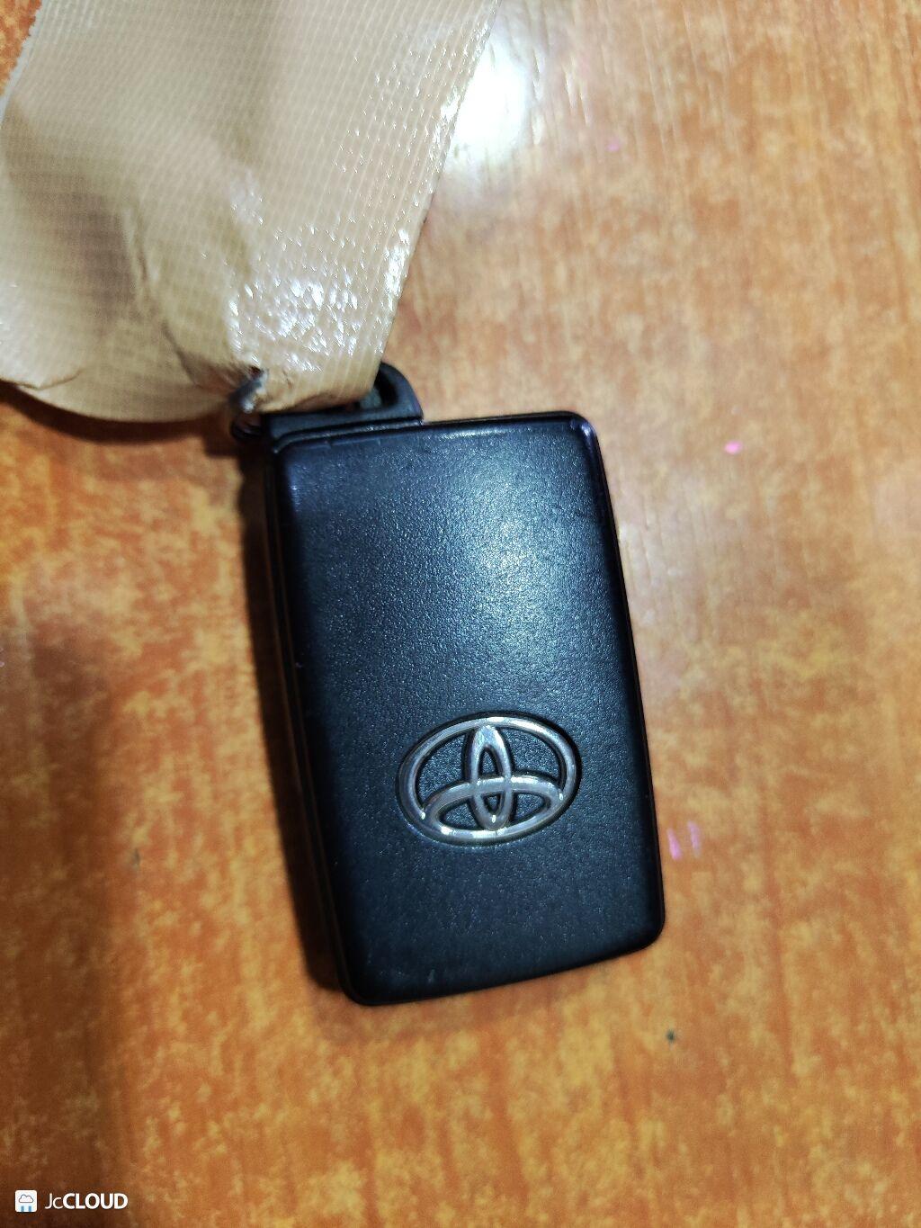 Ключ зажигания TOYOTA NOAH, VOXY, ESTIMA, COROLLA FIELDER ZRR70, ZRR75, ACR55W, AHR20W, GSR50W, GSR55W, ZRE141, ZRE142, ZRE143 2AZFE, 1NZFE 271451-0500 3 ракурс