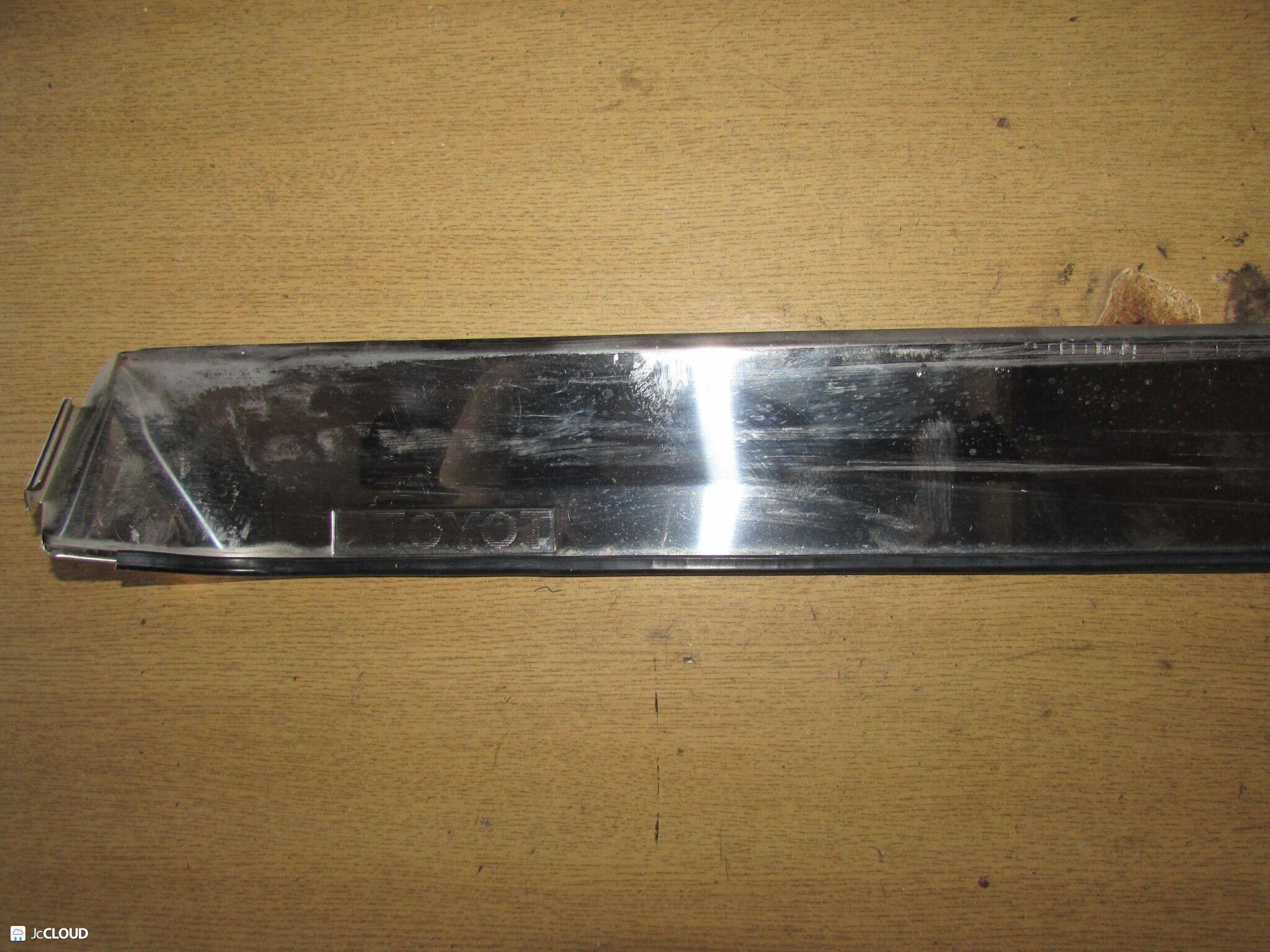Ветровик левый передний TOYOTA DYNA, HIACE, TOYOACE BU66, BU68, BU61, BU88, BU87, BU84, BU62, BU74, BU78, LH80, LH85, LH90, LH95 2L, 3L 5 ракурс