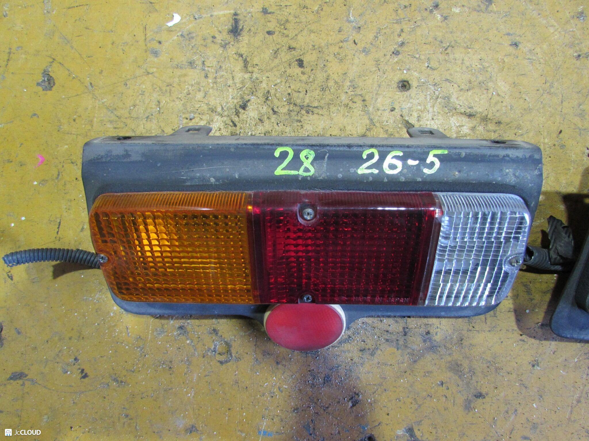 Стоп-сигнал TOYOTA, HINO DYNA, TOYOACE, DUTRO KDY220, KDY221, KDY230, KDY231, KDY240, KDY241, KDY270, KDY271, KDY280, KDY281, KDY290, LY220, LY230, LY270, LY280, LY290, RZU300, RZU301, RZY220, RZY230, RZY231, RZY281, TRY220, TRY230, TRY231, TRY281 1K Стоп-сигнал TOYOTA, HINO DYNA, TOYOACE, DUTRO KDY220, KDY221, KDY230, KDY231, KDY240, KDY241, KDY270, KDY271, KDY280, KDY281, KDY290, LY220, LY230, LY270, LY280, LY290, RZU300, RZU301, RZY220, RZY230, RZY231, RZY281, TRY220, TRY230, TRY231, TRY281 1K