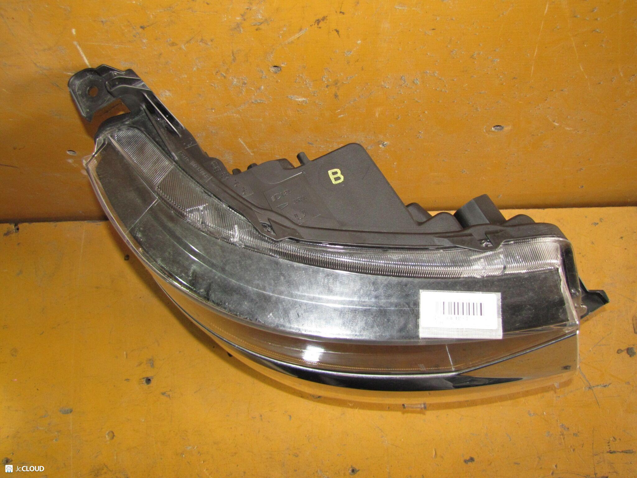 Фара правая передняя DAIHATSU MOVE LA150S, LA160S KFVE 100-69068 5 ракурс