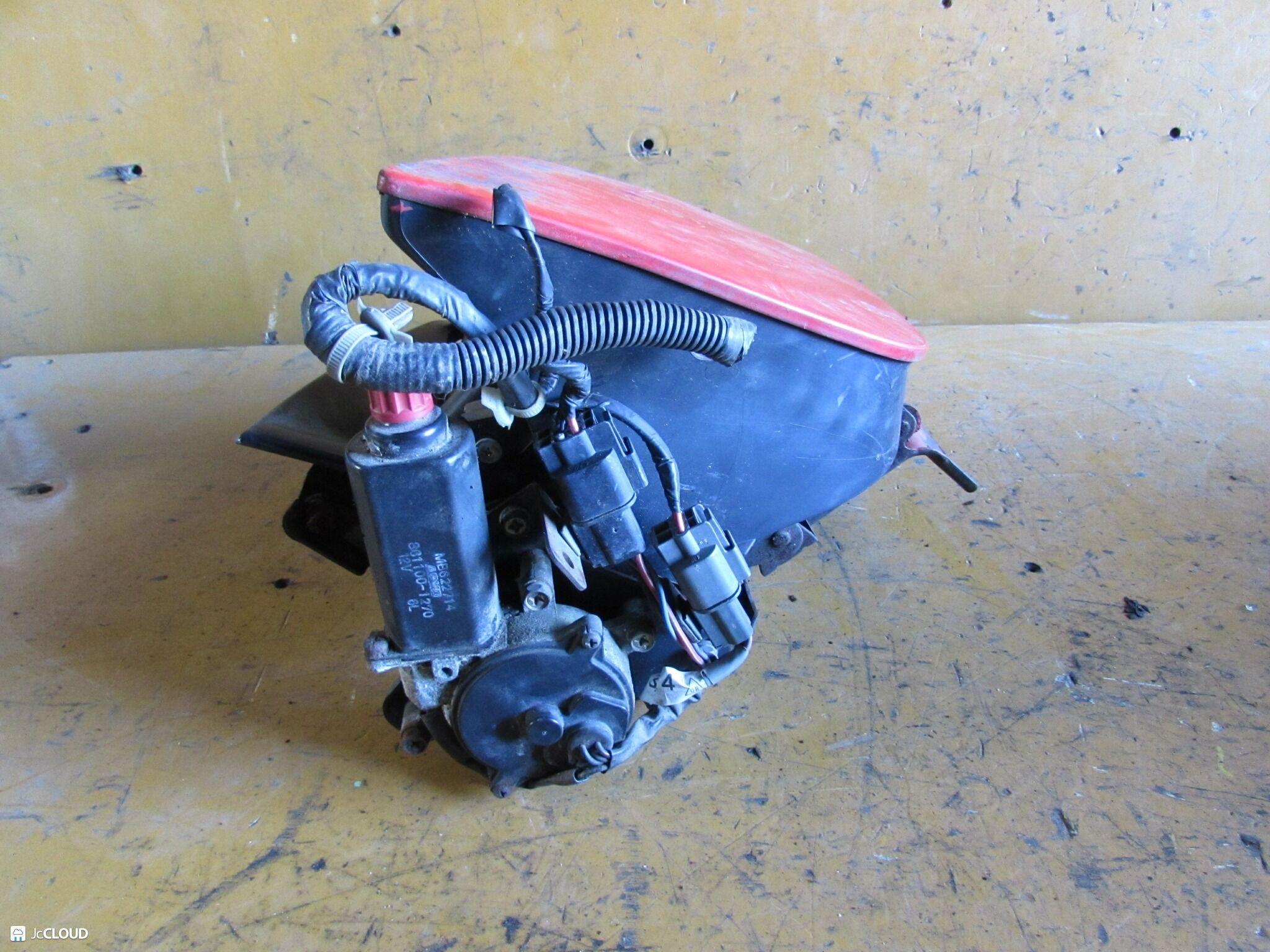 Фара правая передняя MITSUBISHI GTO Z16A 6G72 0013099 3 ракурс