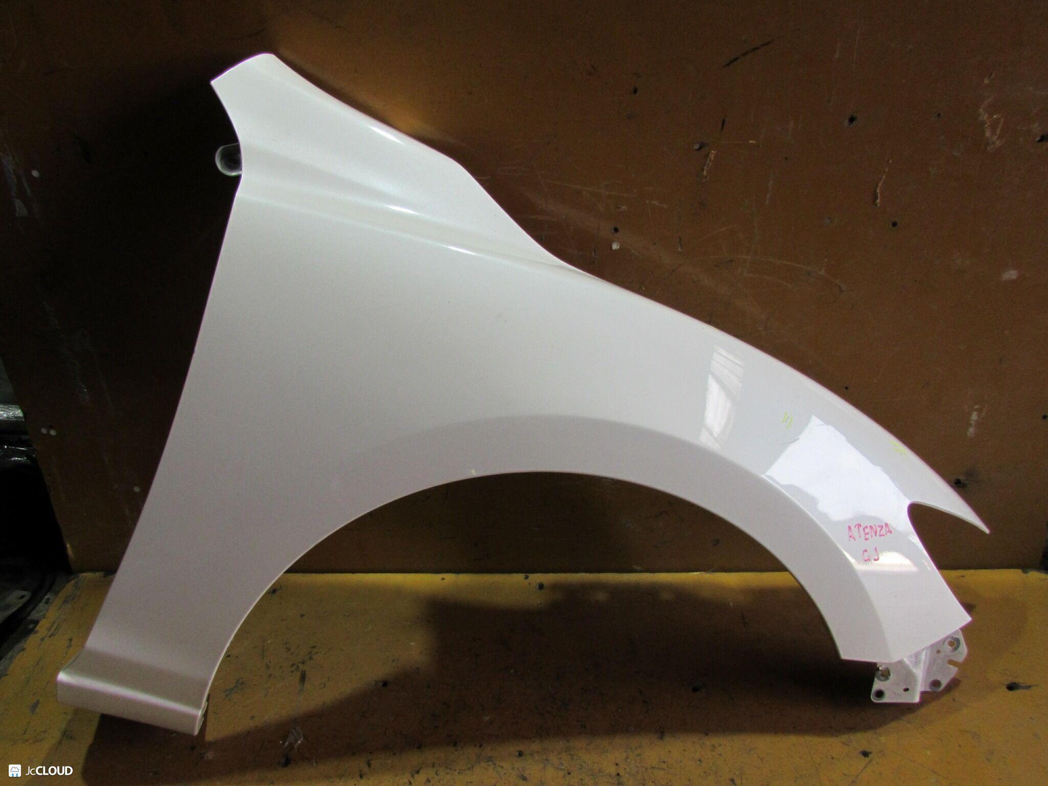 Крыло правое переднее  MAZDA ATENZA GJ2AP, GJ2AW, GJ2FP, GJ2FW, GJ5FP, GJ5FW, GJEFP, GJEFW SHVPTR, PEVPR 1 ракурс