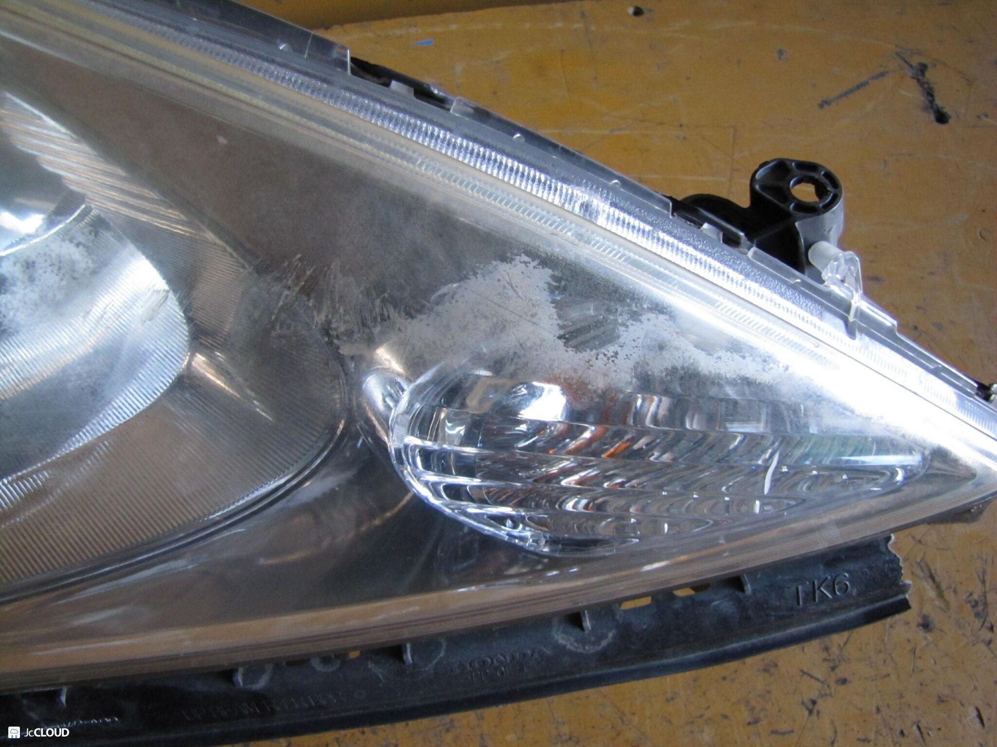 Фара левая передняя HONDA FIT SHUTTLE GG7, GG8, GP2 LDA, L15A P6865 3 ракурс Фара левая передняя HONDA FIT SHUTTLE GG7, GG8, GP2 LDA, L15A P6865 3 ракурс