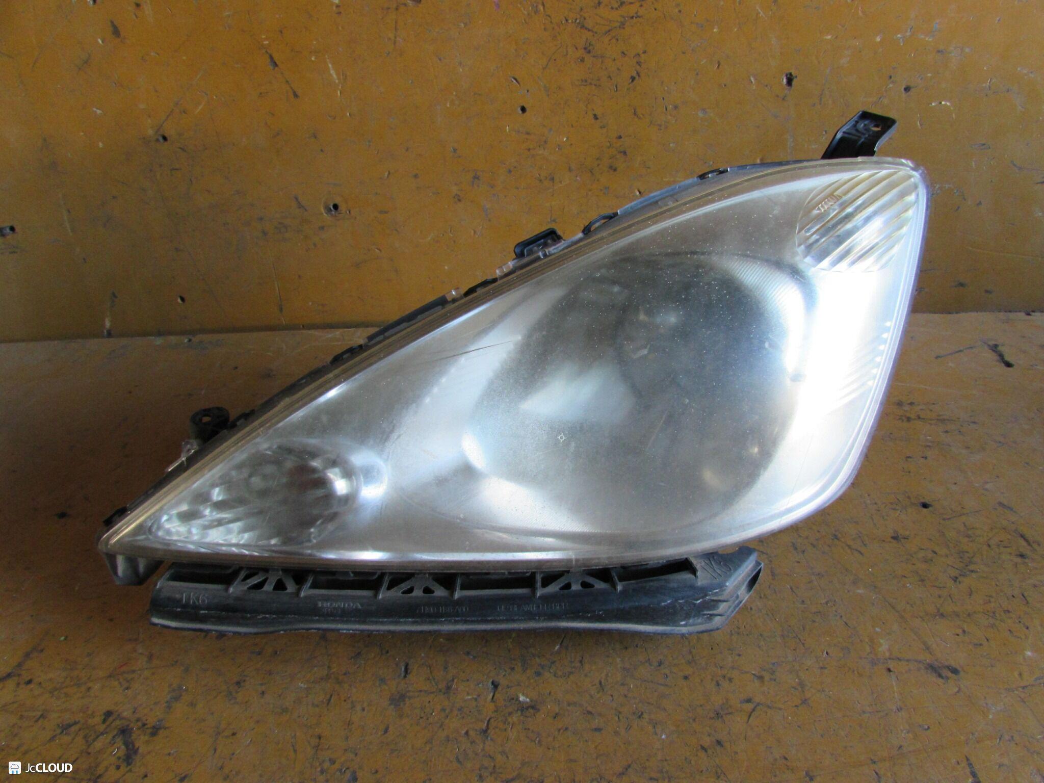 Фара левая передняя  HONDA FIT SHUTTLE GG7, GG8, GP2 LDA, L15A ,P6865 1 ракурс