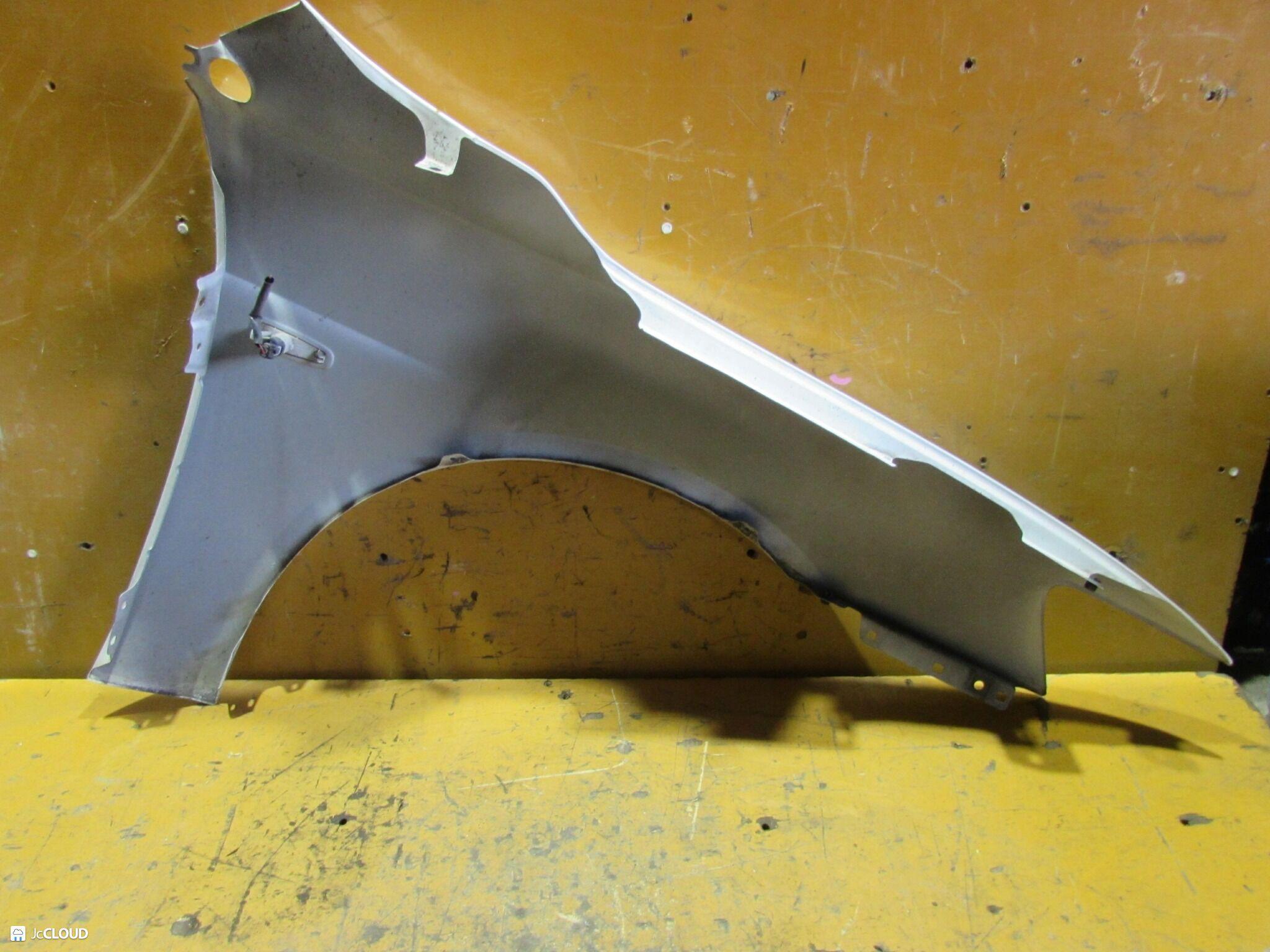 Крыло левое переднее MITSUBISHI GALANT FORTIS CY4A, CX3A, CY2A, CY1A, CX1A, CX2A, CY8A, CX8A, CY9A, CX9A, CX5A, CY5A, CX6A, CX4A, CY3A, CY6A 4B10, 4B11, 4J10 5 ракурс