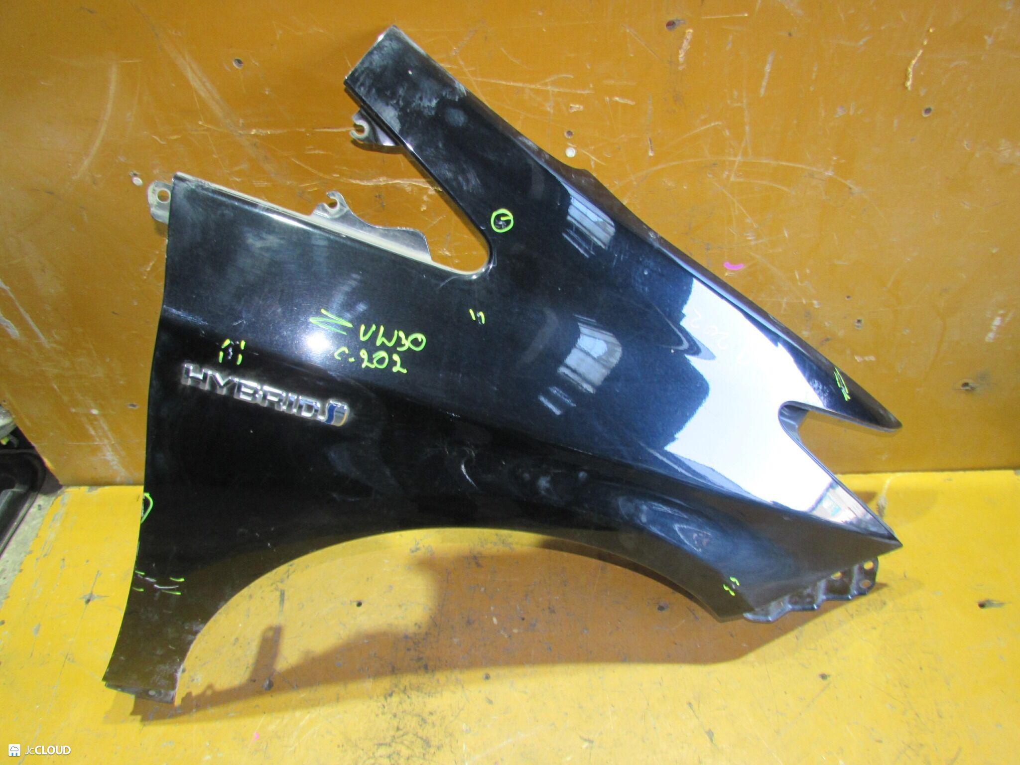 Крыло правое переднее  TOYOTA PRIUS ZVW30, ZVW30L, ZVW35 2ZRFXE ,5380147050 ,5380147050 1 ракурс