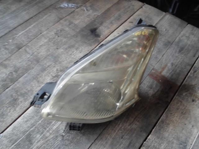 Фара левая  TOYOTA RACTIS NCP100 - ,52-156 ,- 1 ракурс