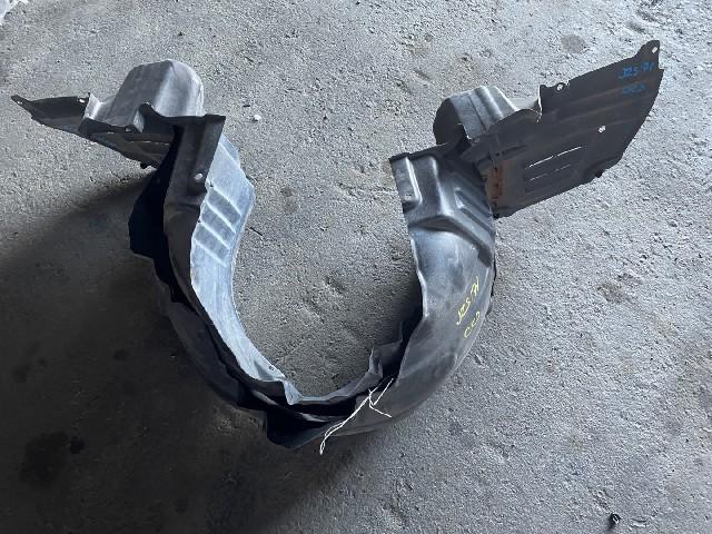 Подкрылок правый передний  TOYOTA CROWN JZS171 - ,- ,- 1 ракурс