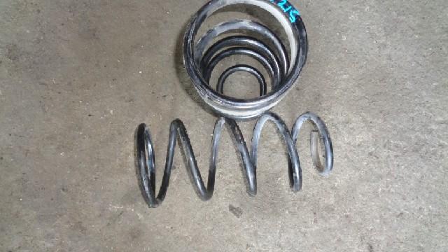 Пружина задняя TOYOTA HILUX SURF TRN215 - 48231-35280 1 ракурс